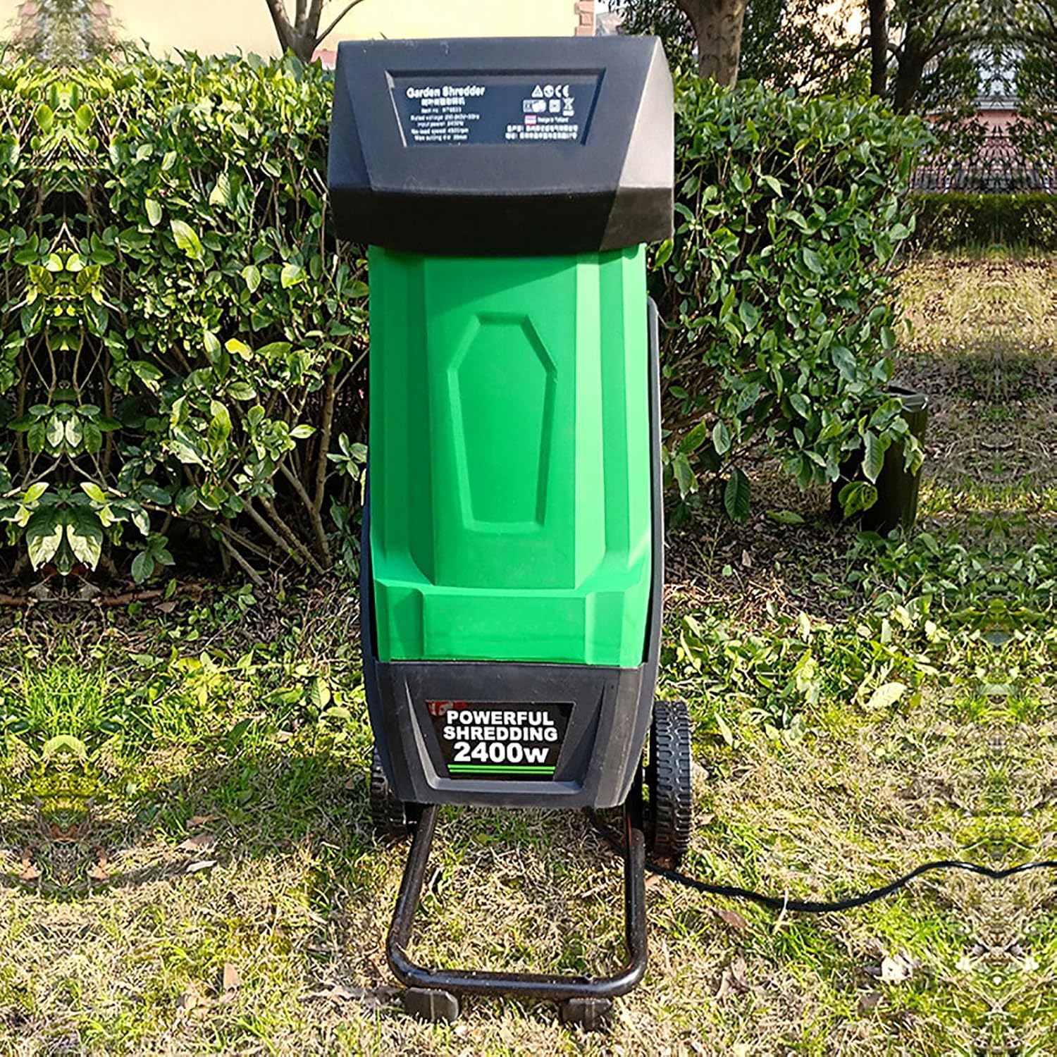 Electric Garden Shredder, 2400W Multifunctional Leaf Branch Chipper with Debris Bag, Max. 40mm Cutting Capacity, Includes Storage Bag for Easy Maintenance
