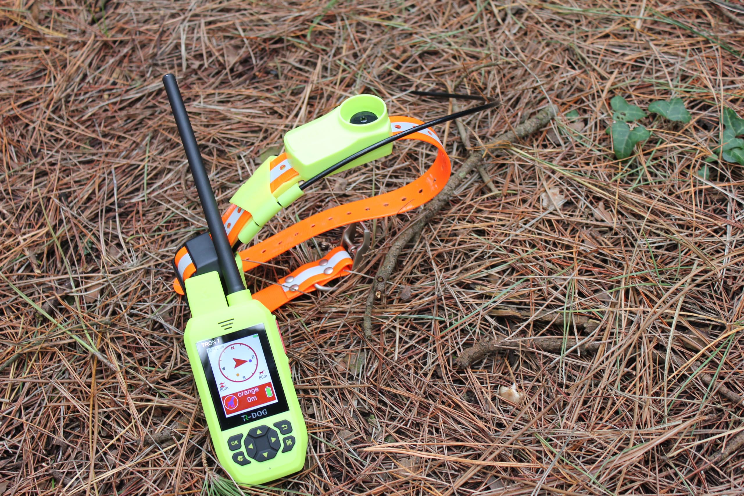 IOCUS TRON 7 Localizzatore GPS per cani da caccia, con connettività 4G e radio fino a 15 km, triplo posizionamento GPS BeiDou GLONASS, audio bidirezionale, include collare R70BEEPER, batteria 30-50
