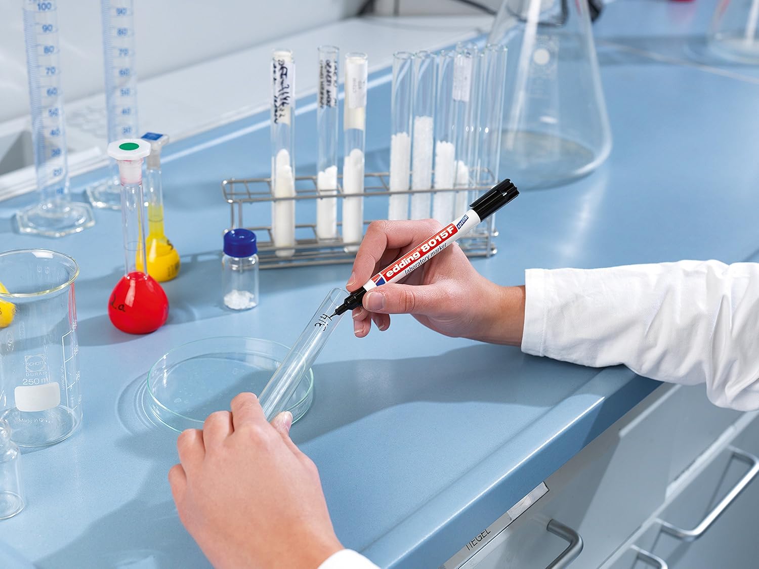 Химическая производственная лаборатория. Контроль качества в лаборатории. Перед началом работы в лаборатории. Для чего нужна лаборатория. Испытательная лаборатория.