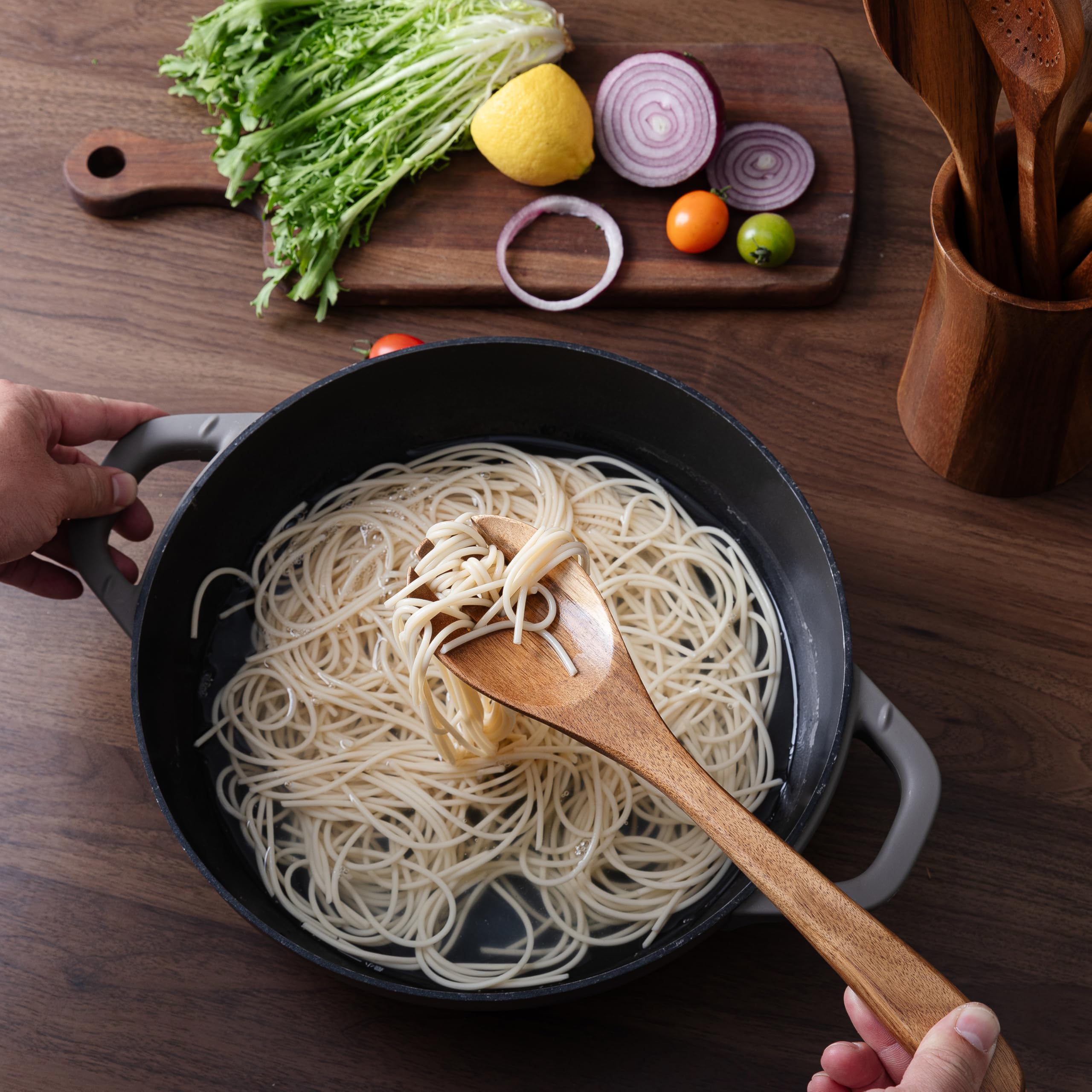 7-teiliges Küchenhelfer-Set aus natürlichem Akazienholz mit Halter – Holzlöffel und Gabel zum Kochen, Komfortgriff, Kochlöffel, Spatel, Sieblöffel, Salatgabel, Rührlöffel und Utensilienhalter