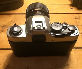 値下！極上美品 往年の名機 nikon FM10 & 軽めの望遠 35-105 値下！極上美品 往年の名機 nikon FM10 & 軽めの望遠