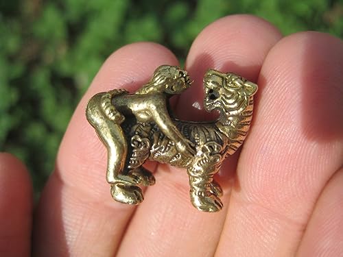 Miniatura 2 de Pequeño León de metal de latón con estatua de amuleto de hombre Tailandia Paladkik