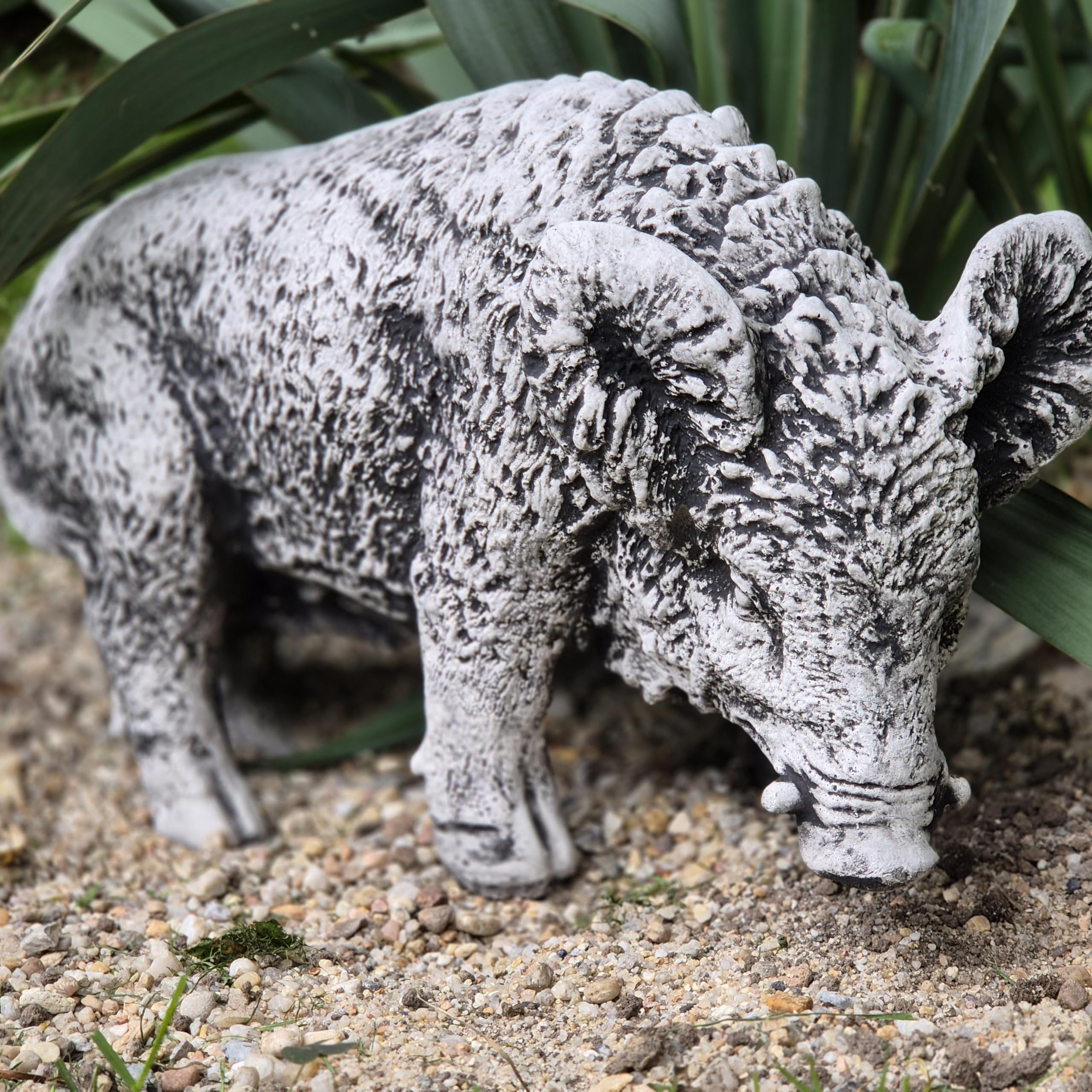 FABRIQ Figura decorativa in pietra artificiale, cinghiale, animali, grigio, pietra artificiale, resistente al gelo, semplice, stile massiccio, L: 35 cm, W: 14 cm, H: 22 cm, peso: 9 kg