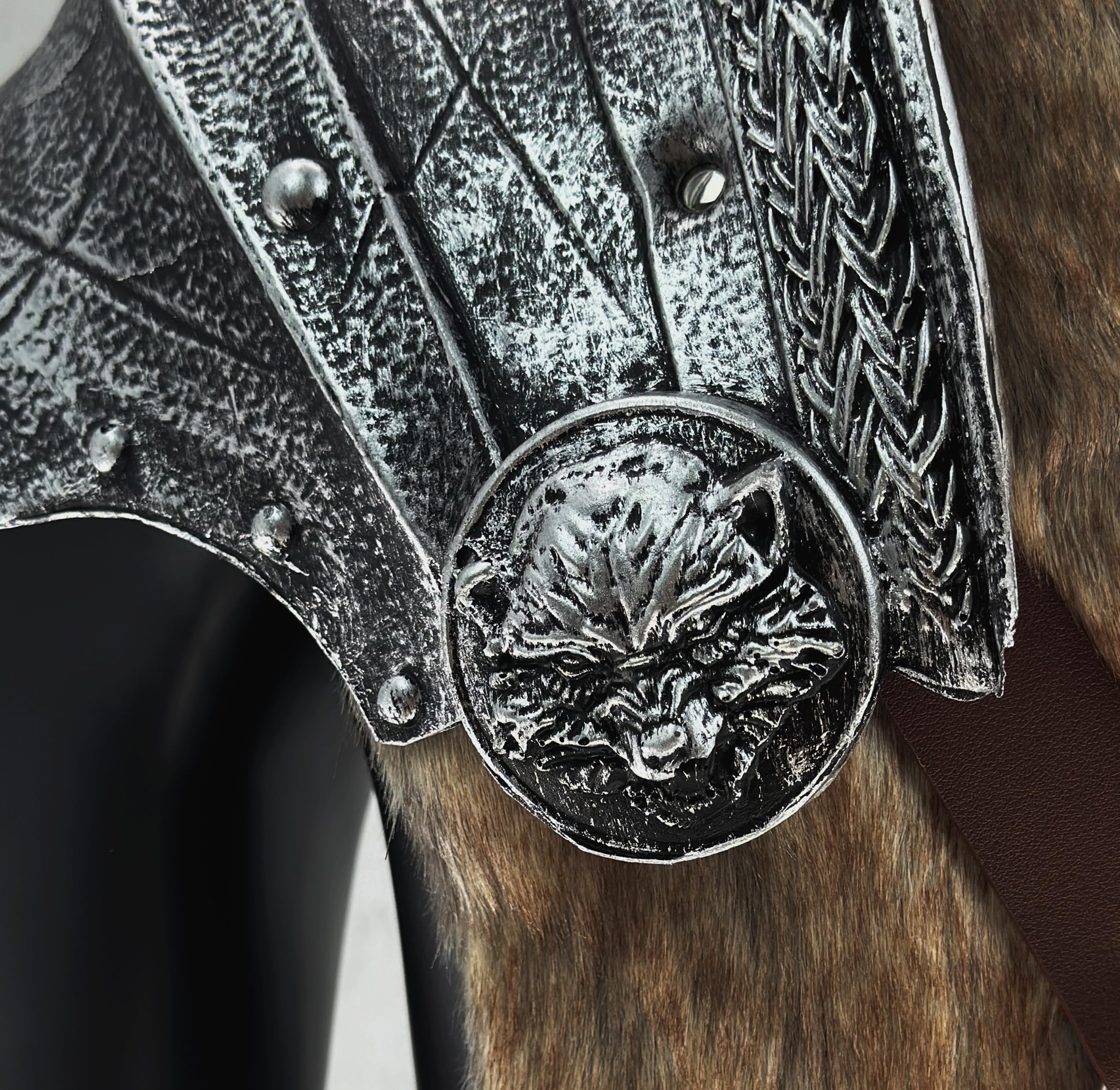 LOOYAR Armadura de Hombro Vikinga de Espuma Forjada Valor - Accesorio de Disfraz Vikingo LARP de Espuma PU para Halloween, Recreaciones Históricas y Regalos Plateado