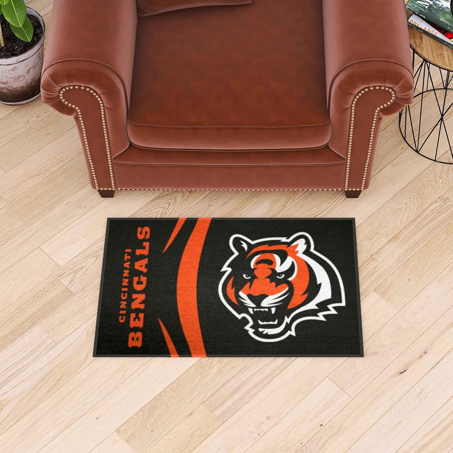 FANMATS - 8235 NFL Cincinnati Bengals Nylon Face Starter Rug 19"x30"