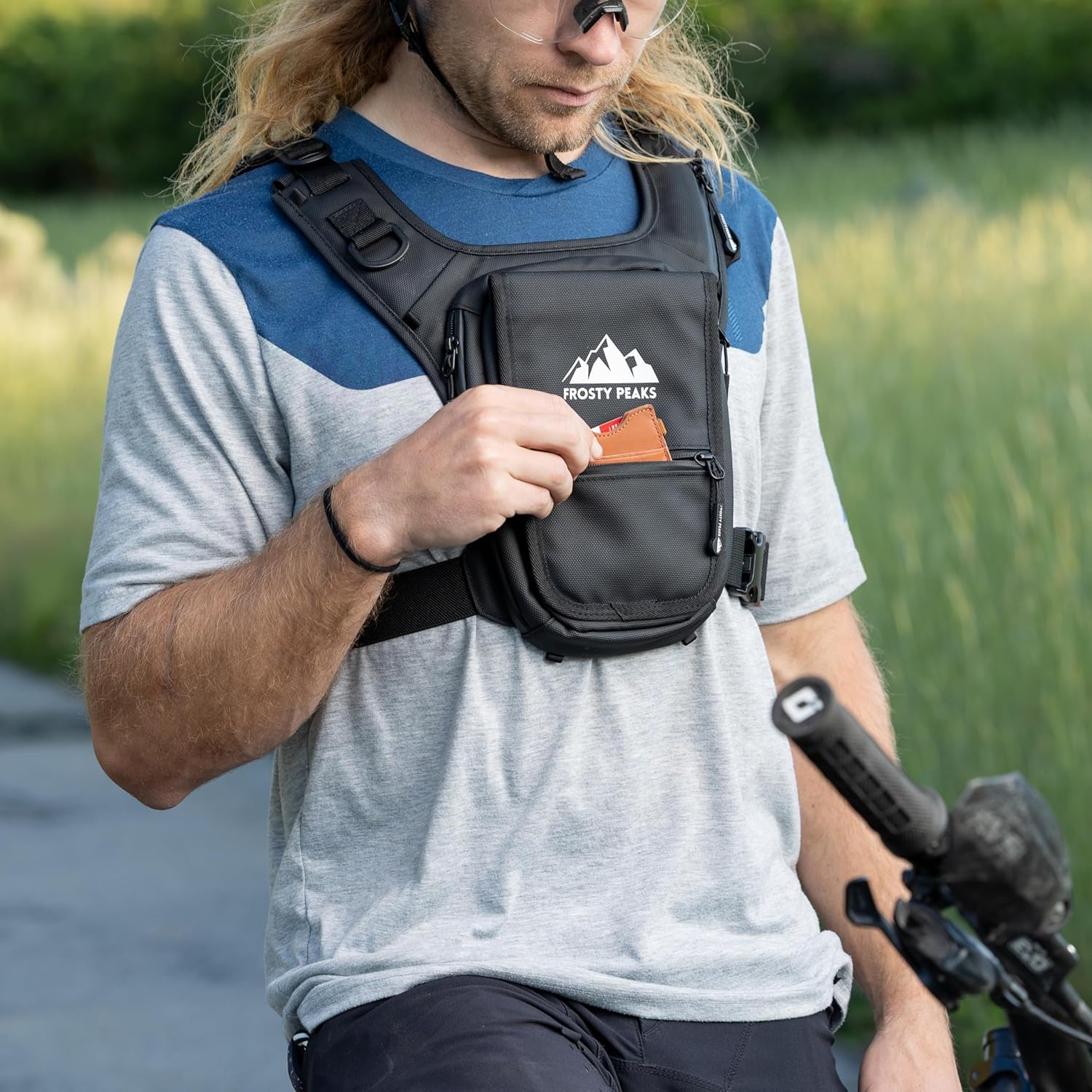 Minimalist Chest Rig, Outdoor, Chest Pack with Easy-Access Phone Pouch, Dual-Side Pockets, (Black) - Image 6