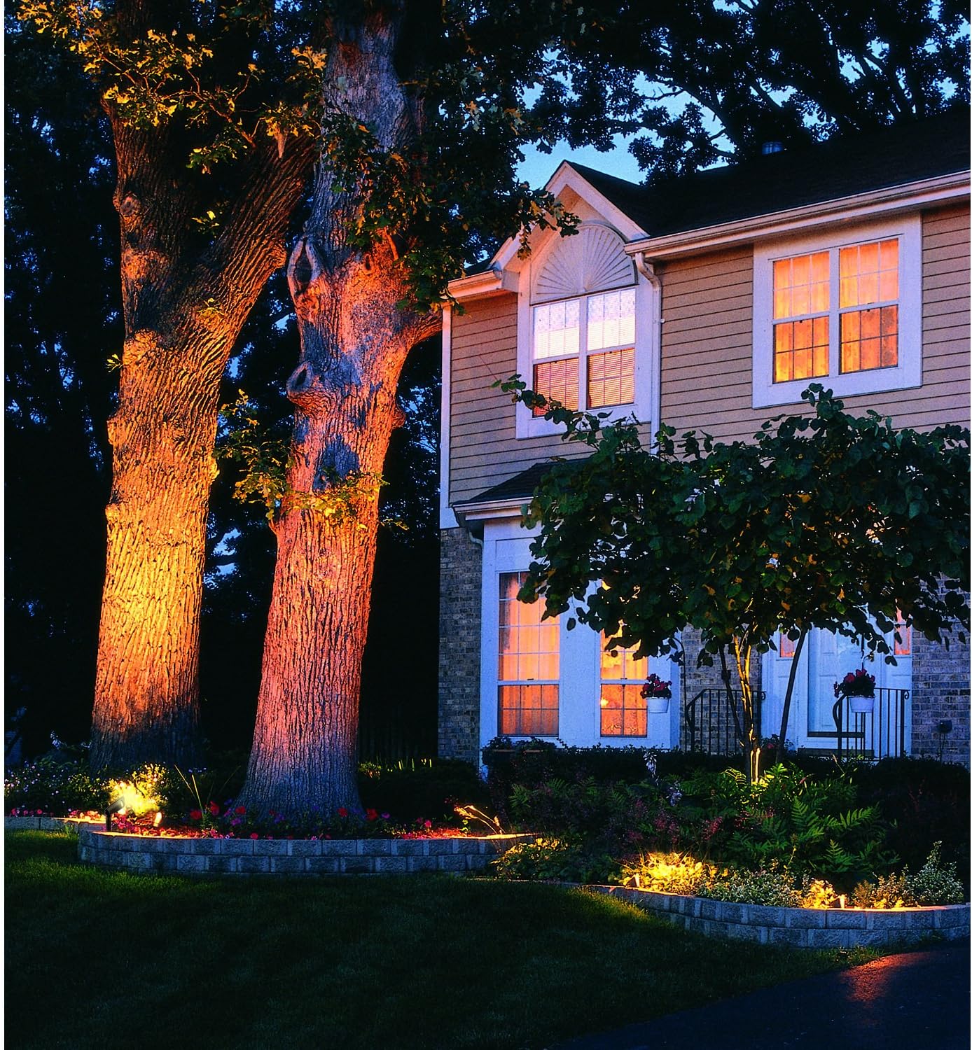 Malibu 8308-9603-01 Low Voltage 20 Watt Landscape Lighting, Non-corrosive Metal Construction with Aged Brass Finish