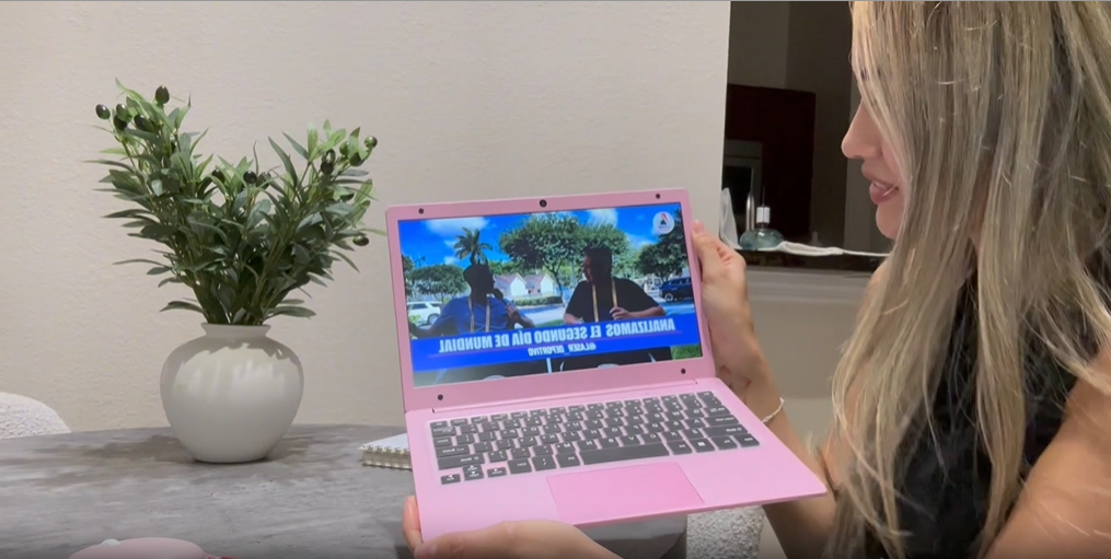 Amazon.com: JUSTTHINK 11.6'' Pink Laptop with Wireless Mouse
