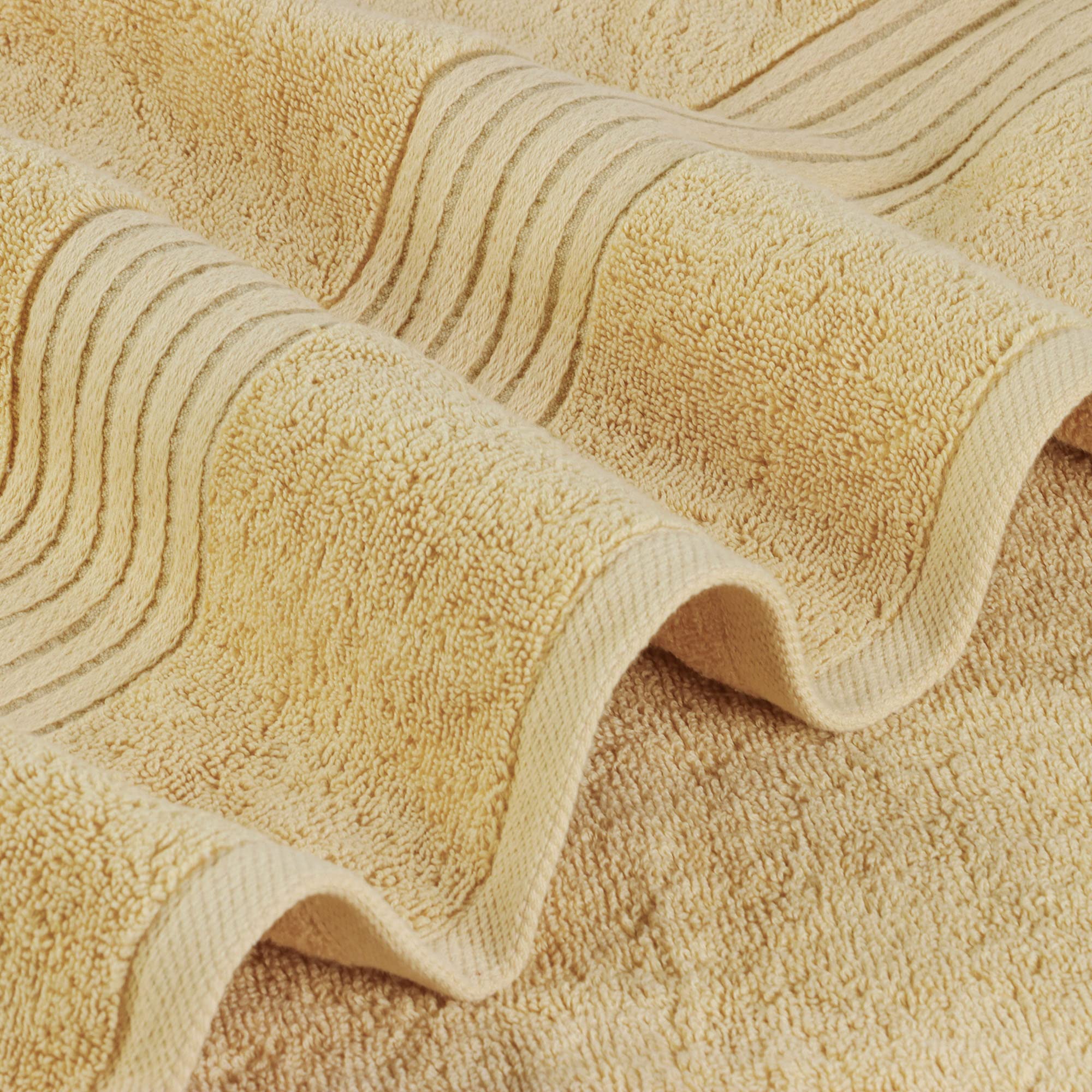 Utopia Towels 4-częściowy zestaw luksusowych ręczników kąpielowych, (60 x 137 cm), 100% bawełna pierścieniowa 600 g/m2, lekkie i bardzo chłonne szybkoschnące ręczniki do łazienki, na siłownię, do spa i hotelu (beżowe)