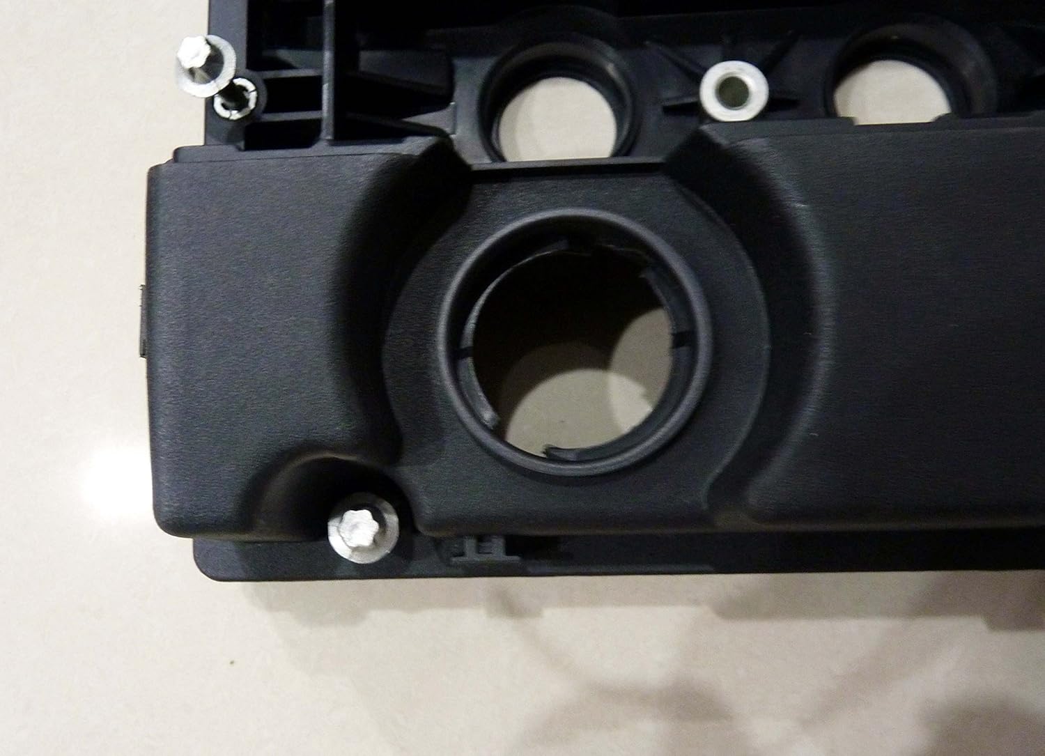 55564395 New Engine Valve Cover Camshaft Rocker Cover GM Chevrolet Cruze 1.8 Engine Valve