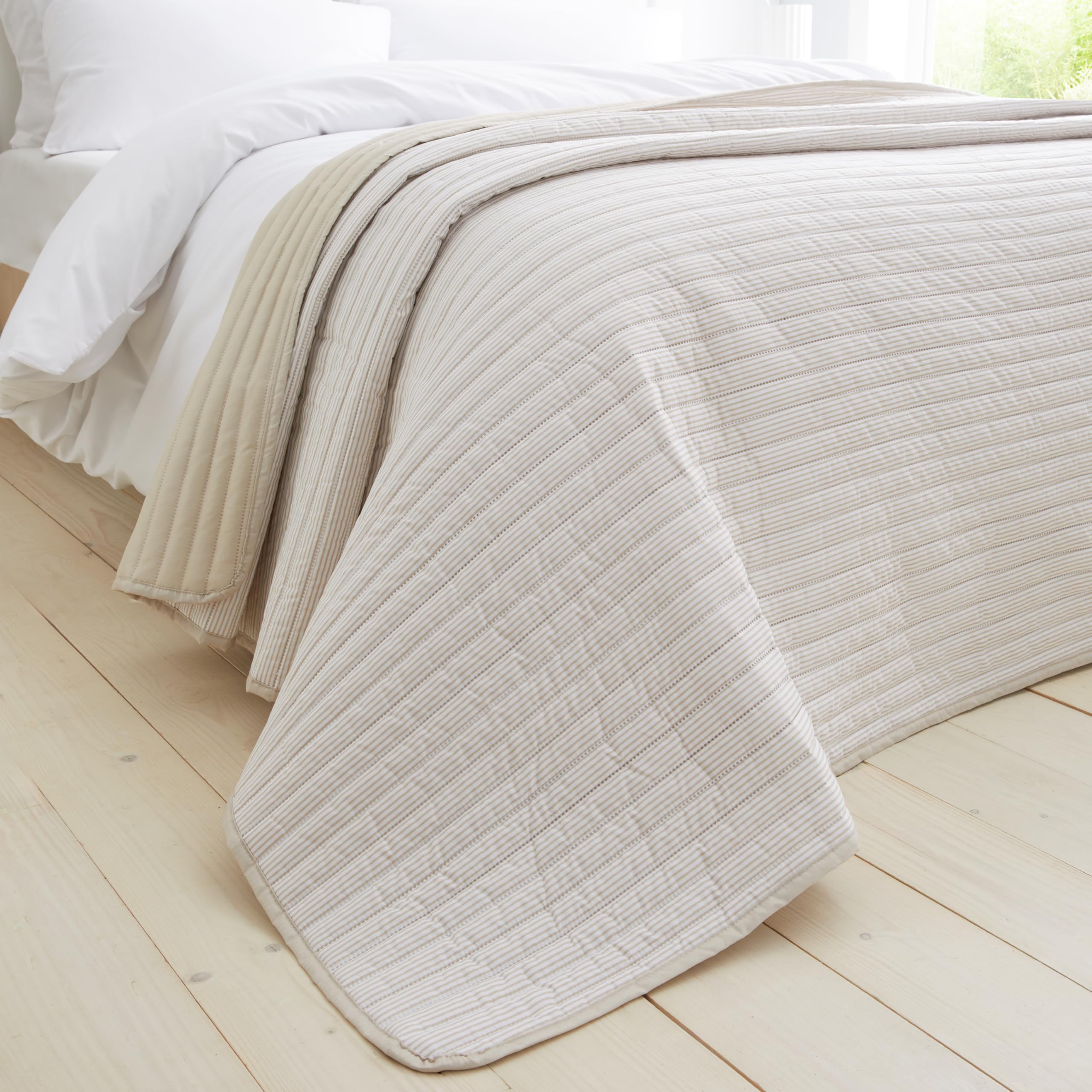 Catherine Lansfield  Stripe Quilted Reversible Bedspread - Natural - 220x230cm