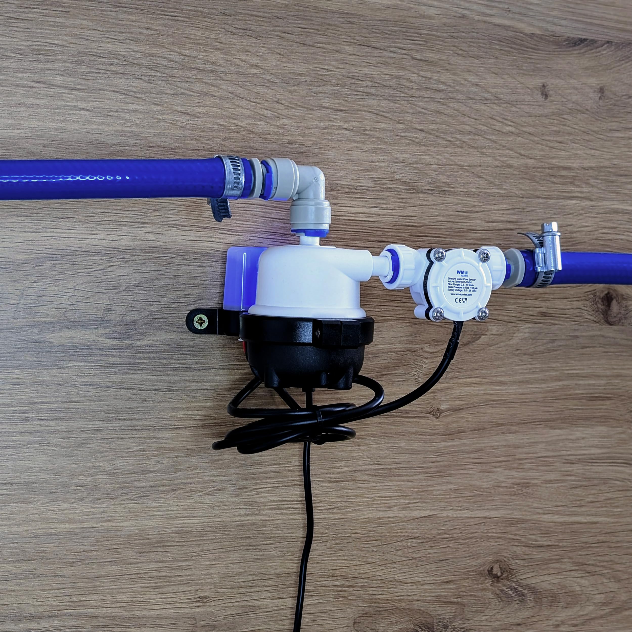 WM aquatec UV-8 eco | UV-C LED Wasserdesinfektion | chemiefrei & umweltfreundlich | integrierte Funktionsüberwachung | inkl. Durchflusssensor | sicheres Wasser für Camping & Caravaning