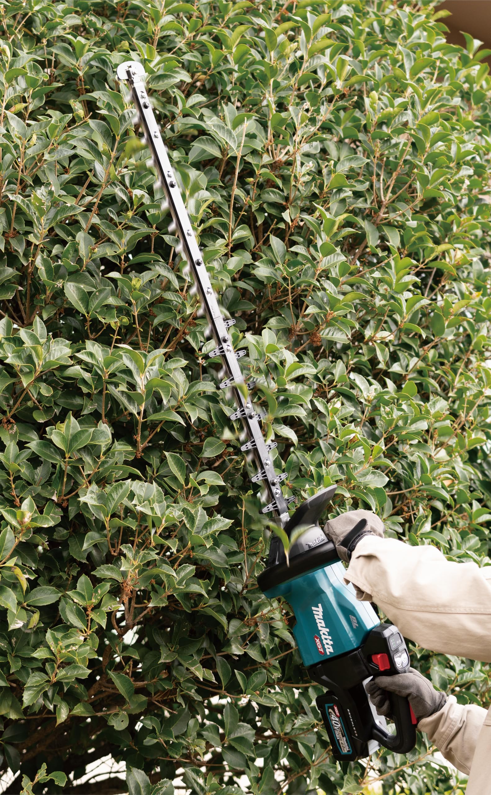Makita UH007GZ 40V Max Li-Ion XGT Brushless 75cm Tagliasiepi - Batterie e caricabatterie non inclusi