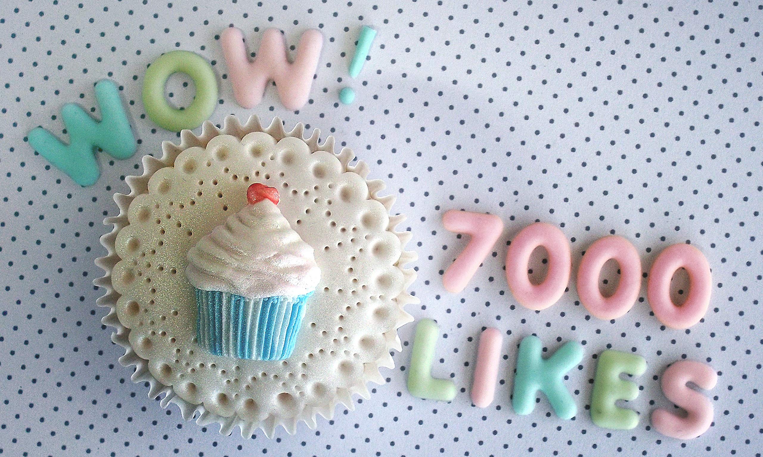 Katy Sue Designs CE0072 - Stampo in silicone per torte, artigianato, cupcake, zucchero, caramelle, cioccolatini, biglietti, argille e prodotti alimentari, approvato nel Regno Unito, colore: rosso