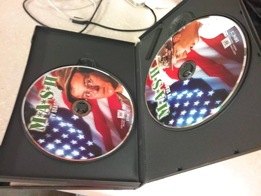 Amazon.co.jp: Mash TV Season 1: Vol 1 [DVD] [Import] : DVD