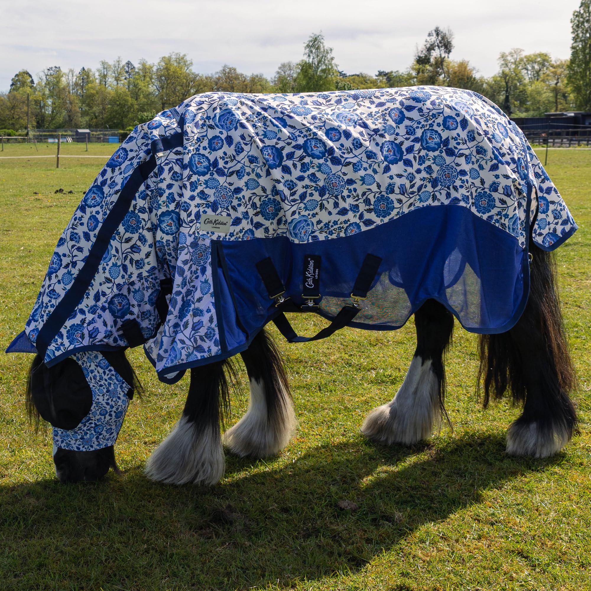 Cath Kidston Strawberry Garden Rainsheet & Fly Rug Combo, Waterproof 600D Ripstop Fabric with 60% UV Protection, Country Horse Turnout Rug, Breathable Mesh Panels & Secure Adjustable Straps | 6'3