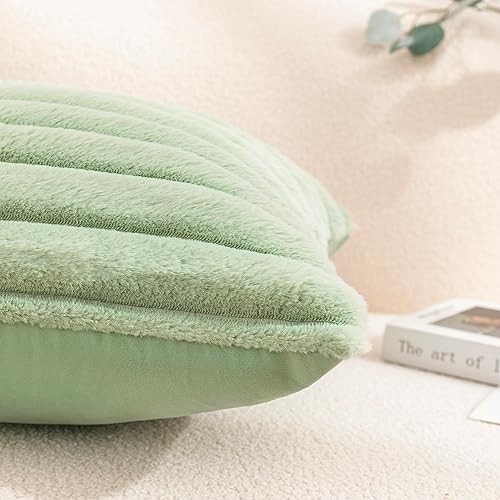 Miniatura 3 de Uhomy Juego de 2 fundas de almohada decorativas de piel sintética para el hogar, de lujo, súper suaves y peludas, a rayas, para sofá, dormitorio,