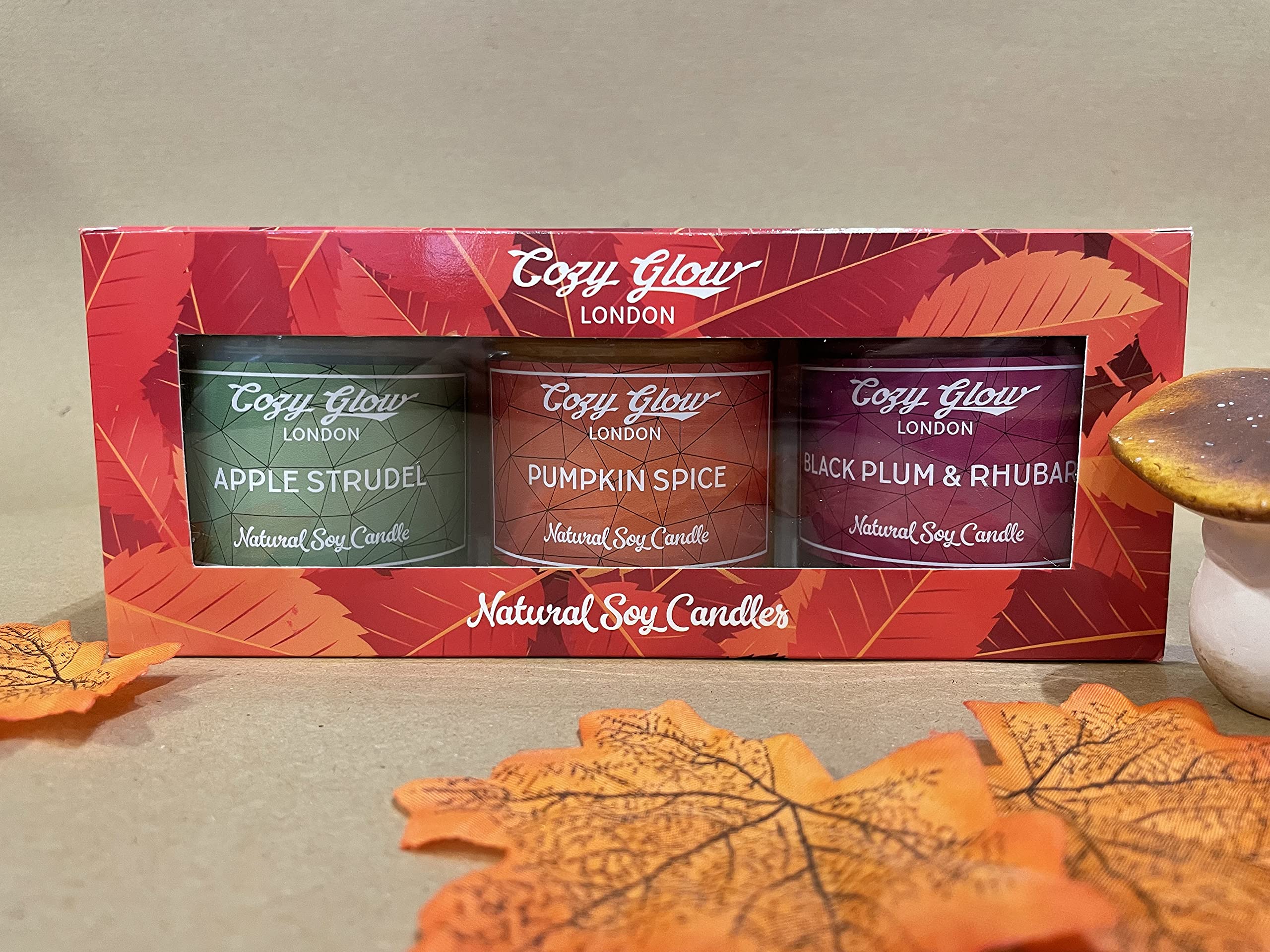 Cozy Glow Halloween-Soja-Kerzen, Trio, Kürbis-Gewürz, Apfelstrudel, schwarze Pflaume und Rhabarber.
