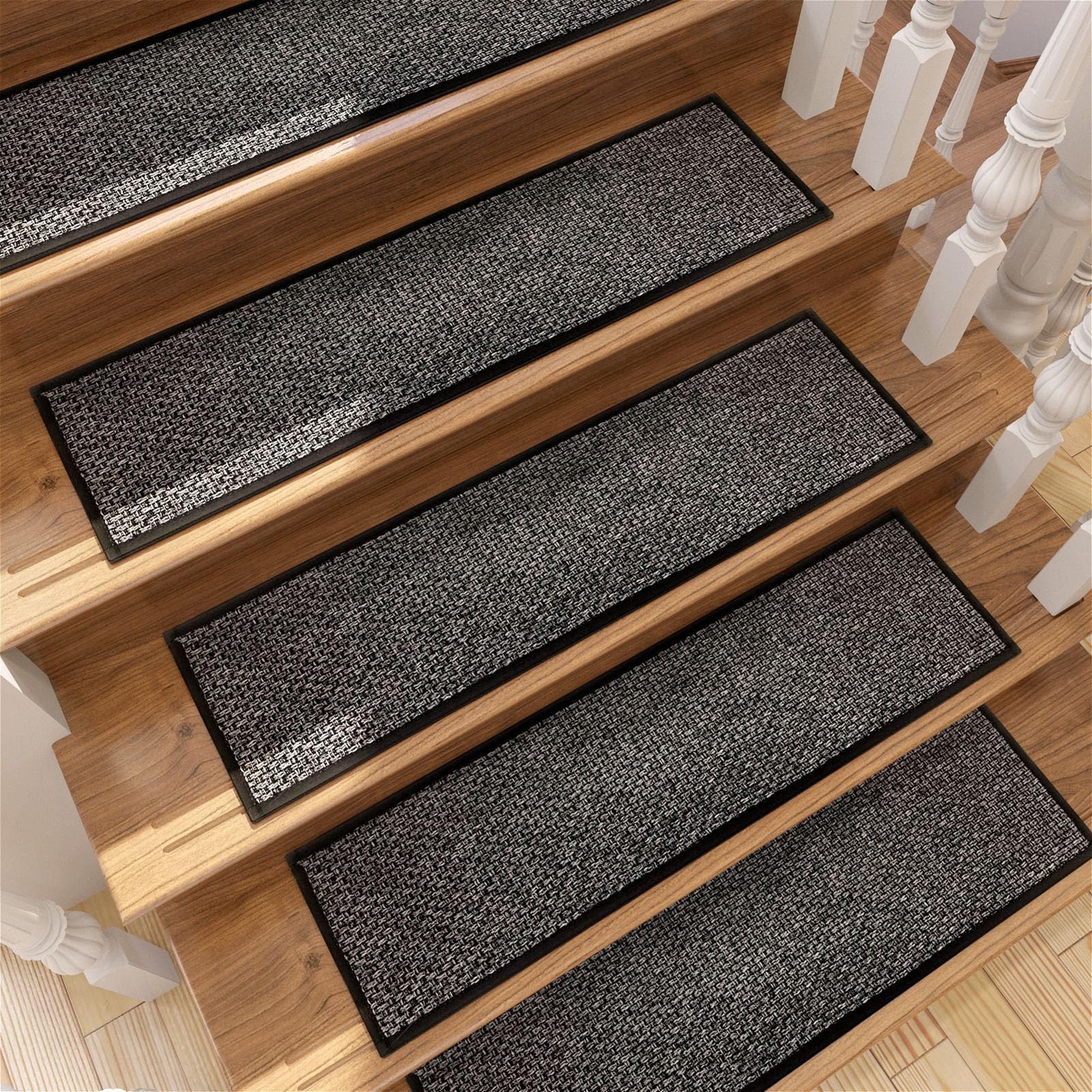 Peldaños de alfombra antideslizantes para solucionar escaleras resbaladizas de madera
