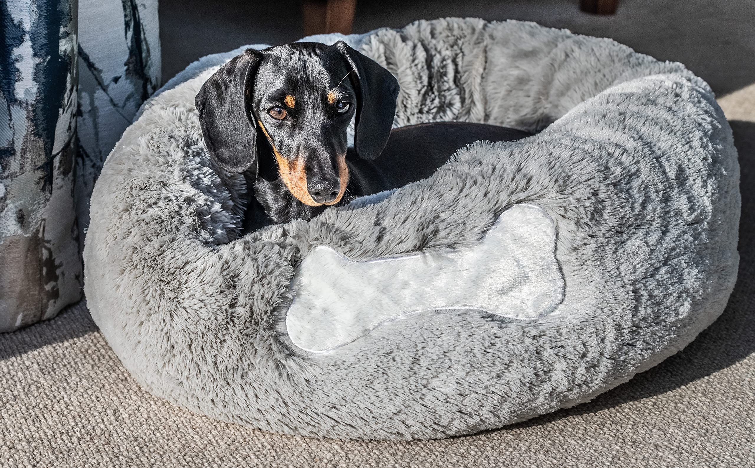 Mikki Hunde-, Katzen-, Welpen-, Kätzchen-Design, ultraweiches graues Kunstfell, beruhigendes Donut-Bett, rundes Kissen, Kuscheltier – klein