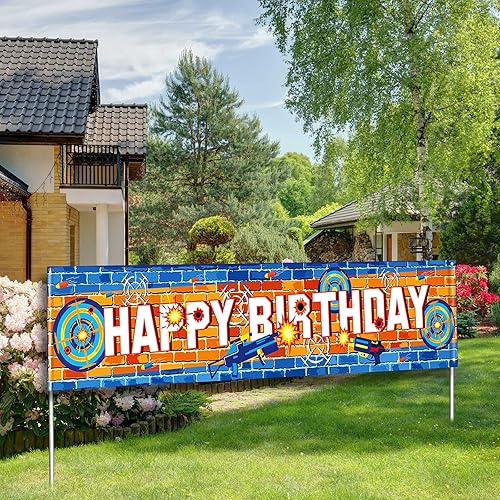 Cartel de fiesta de batalla de dardos con texto en inglés «Happy Birthday»
