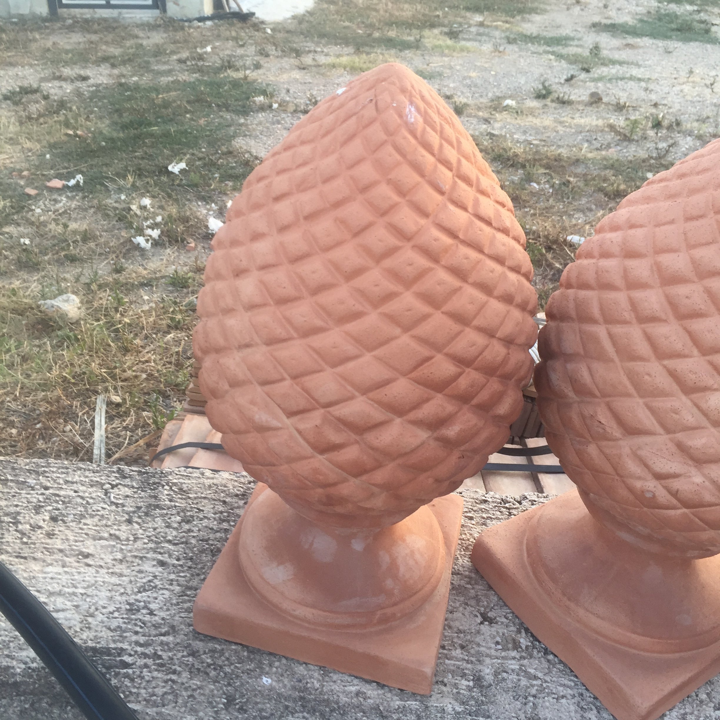 Piña de terracota 25 x 25 x 47 cm