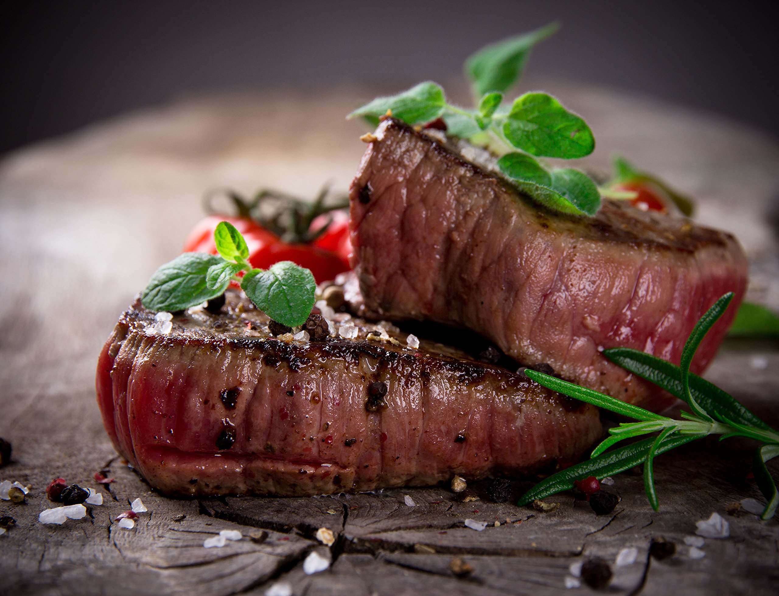 Pfeffer weiß halbes Korn, Pfeffer weiss grob geschrotet, Steakpfeffer, Keimreduziert. Premiumqualität aus Indonesien. PE - Eimer 1600g (1,6KG)