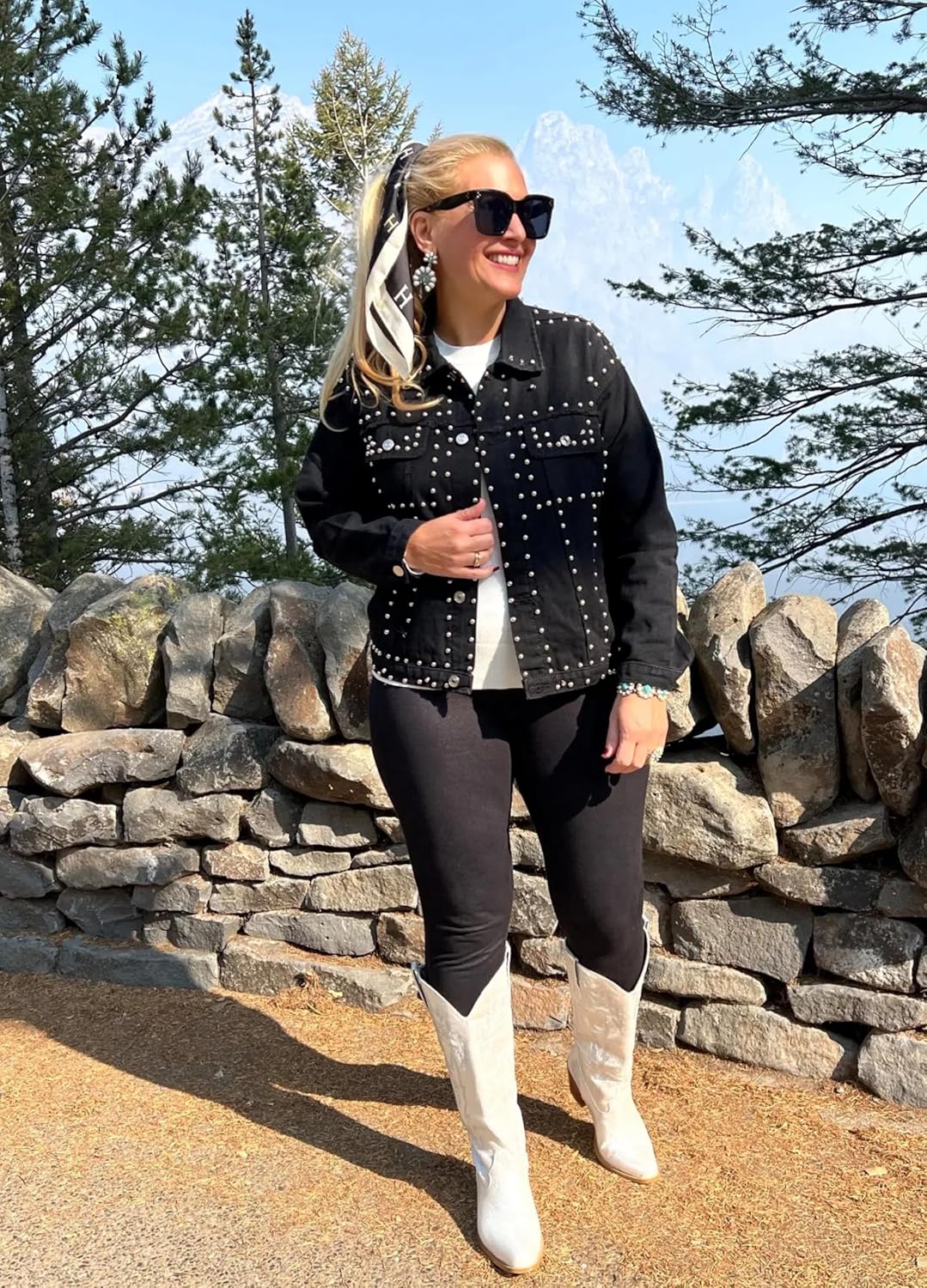 Omoone Women's Long Sleeve Rivet Studded Denim Jacket Casual Washed Short Jean Coat Western Outfits - Image 4