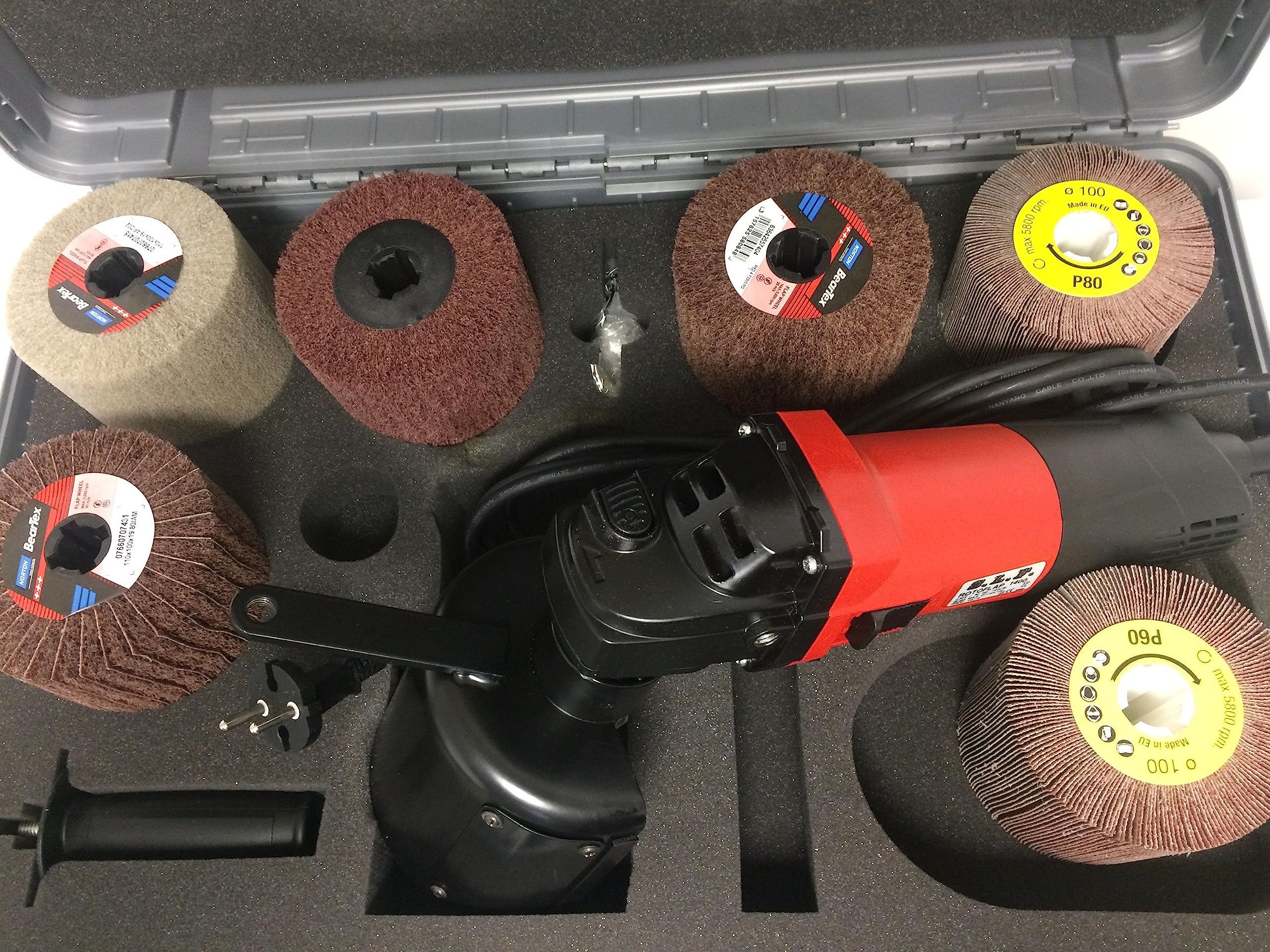 Satinatrice in kit 1400w con assortimento 6 ruote norton