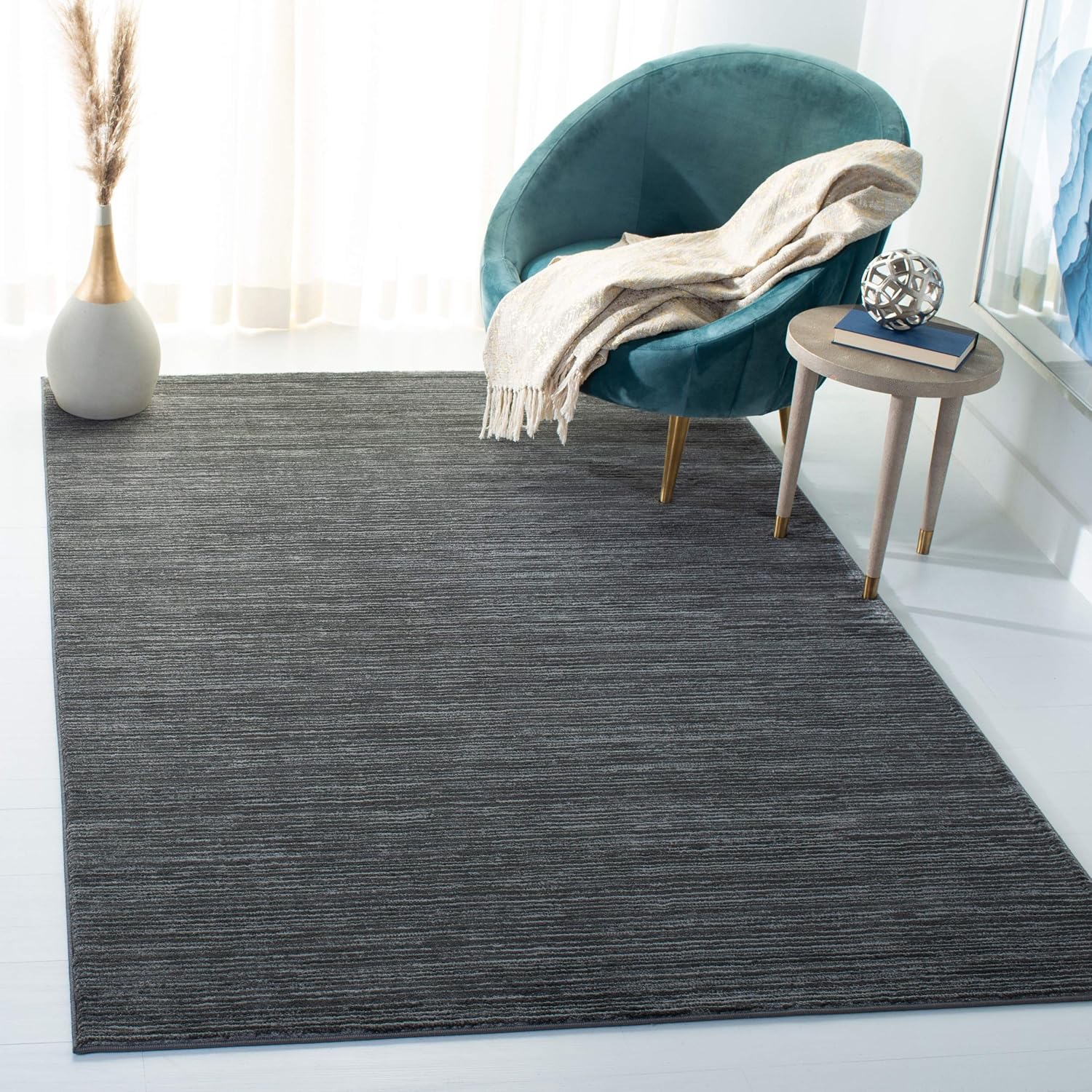 SAFAVIEH Vision Collection Area Rug - 4' Square, Grey, Modern Ombre Tonal Chic Design, Non-Shedding & Easy Care, Ideal for High Traffic Areas in Living Room, Bedroom (VSN606D)