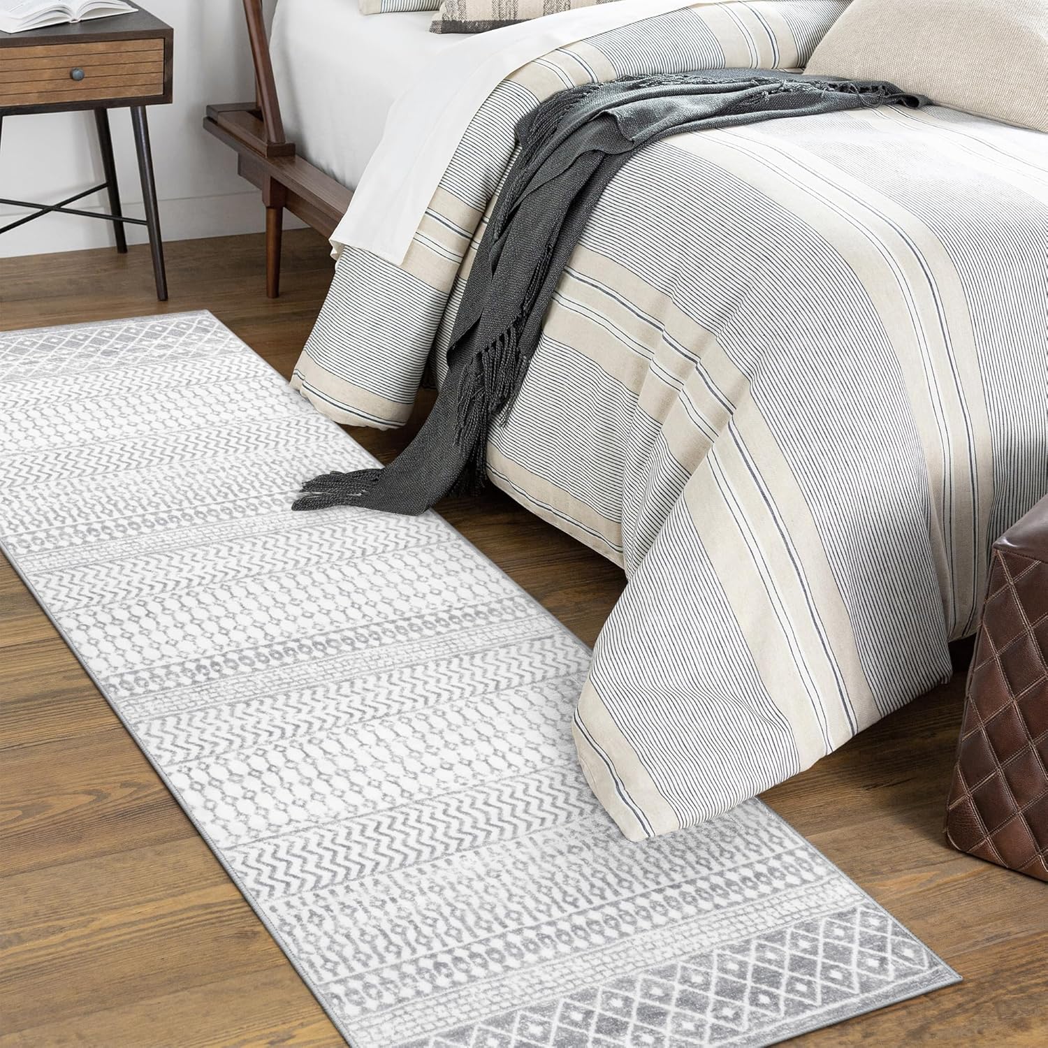 Hallway Runner Rug 2x6, Ultra Soft Light Grey Moroccan Distressed Kitchen Runner Rug with Rubber Backing, Washable Low-Pile Boho Runner Rugs for Bedroom Bathroom Laundry Room