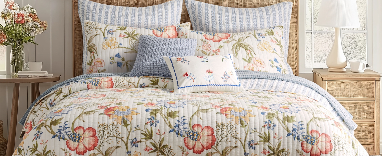 Amazon.com: Levtex Home - Maileen Quilt Set - King Quilt and Two