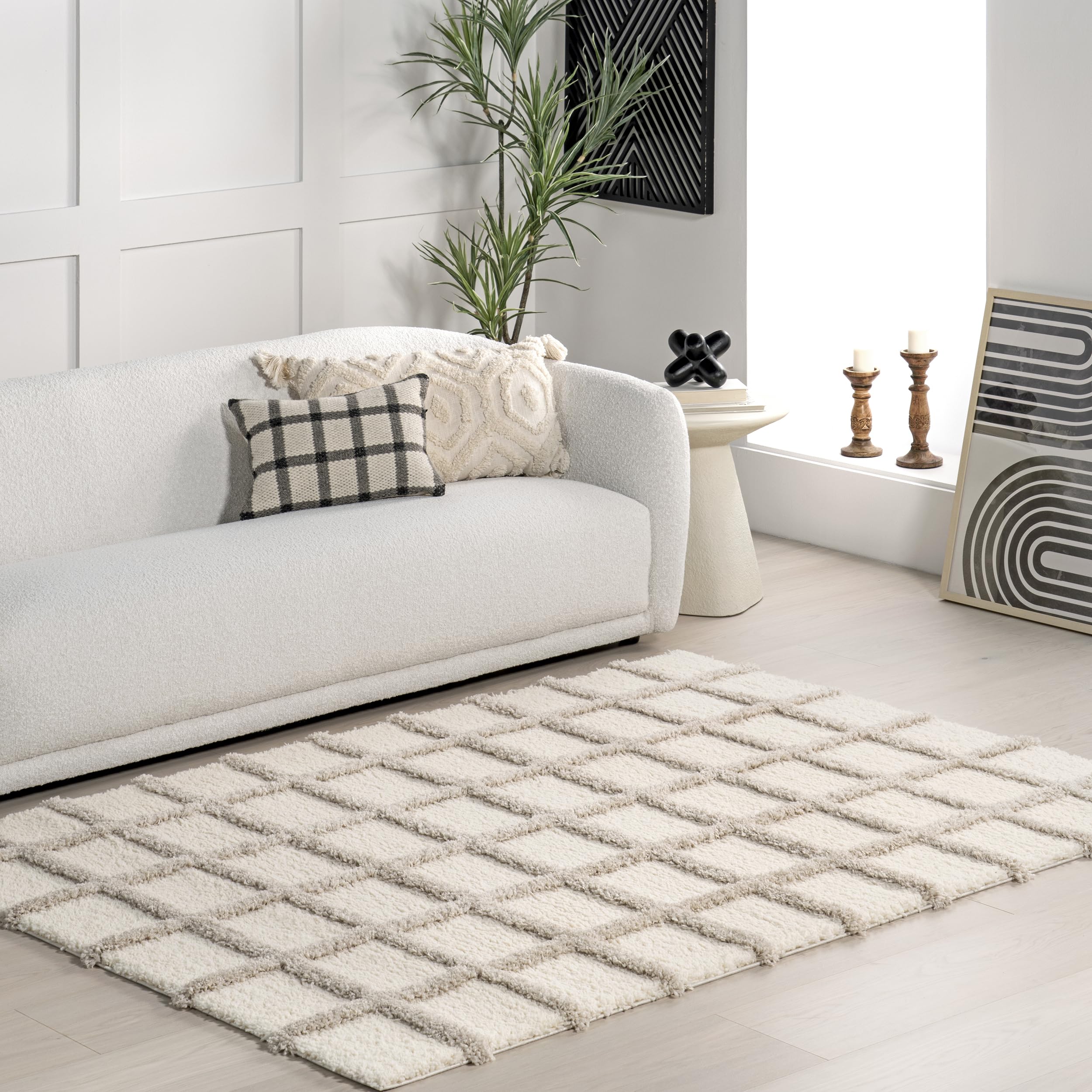 Tapis de salon géométrique beige nuLOOM Christabel Shaggy pour chambre et entrée