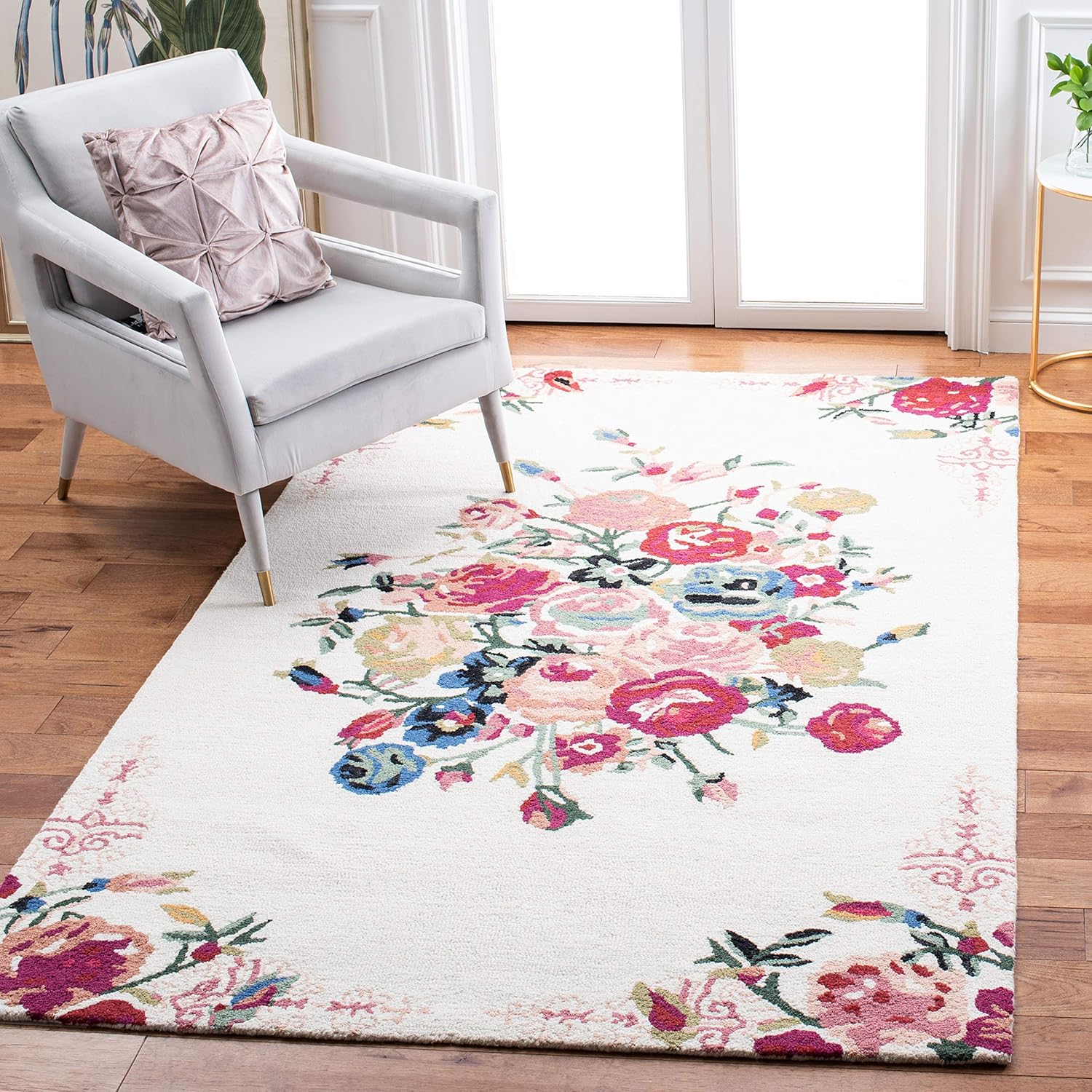 SAFAVIEH Blossom Collection 5' x 8' Pink / Ivory BLM575U Handmade Premium Wool Area Rug