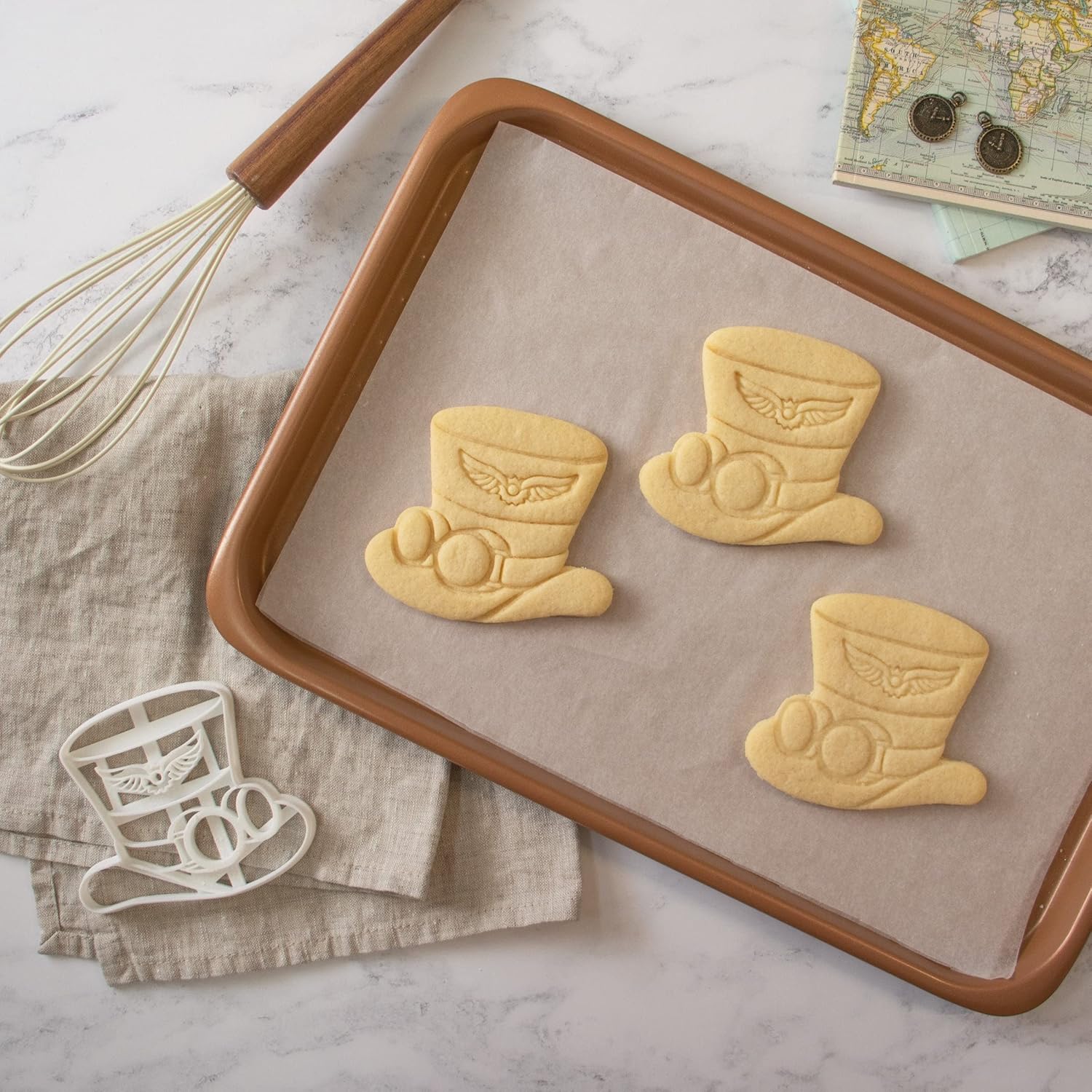 Set of 3 Steampunk cookie cutters (Designs: Steampunk Gear, Clock and Hat), 3 pieces - Bakerlogy