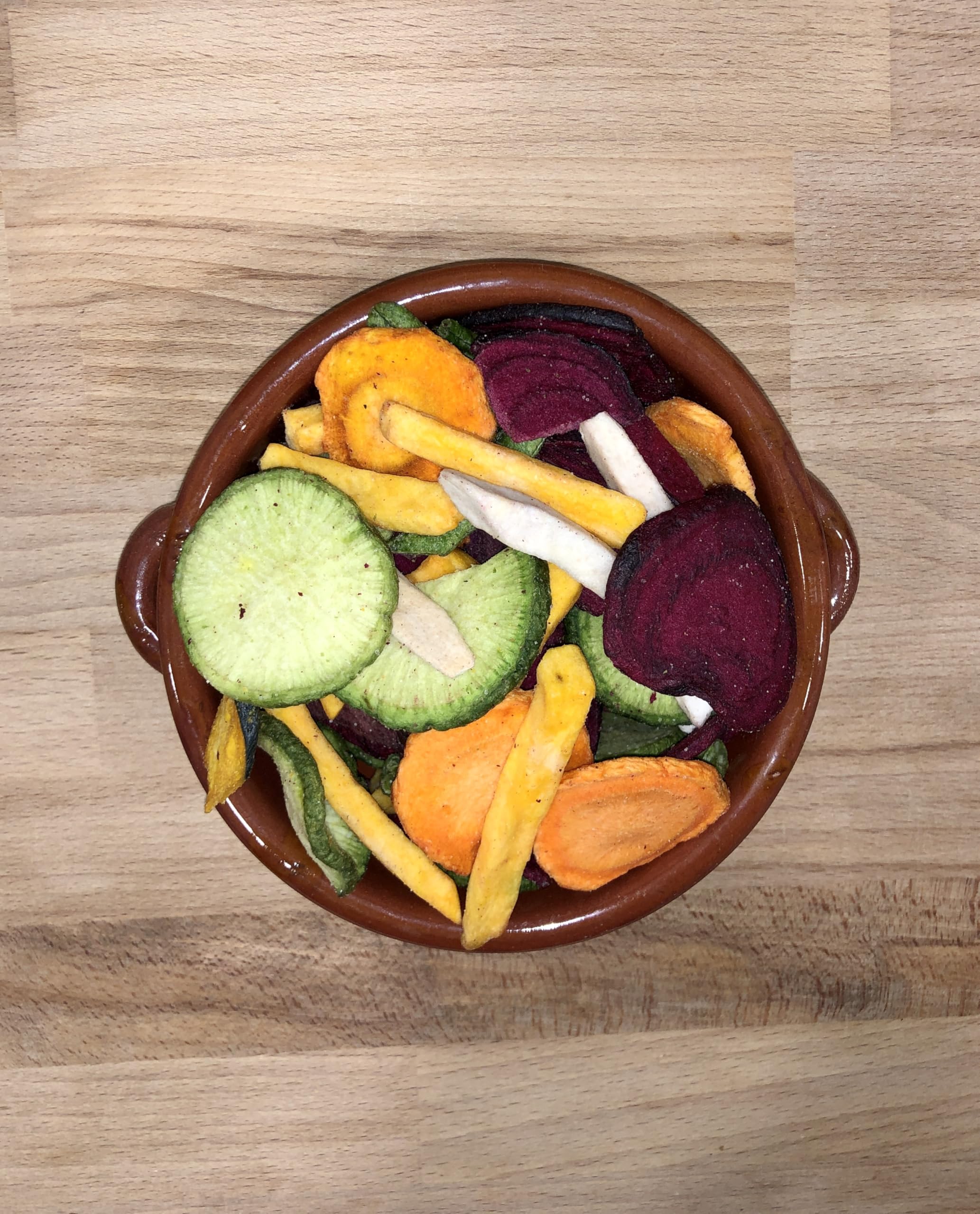 Chips di Verdure essiccate, croccanti - 500 Grammi - in Sacchetto in kraft Richiudibile - Snack Sfizioso e Salutare, Composto da 8 Verdure