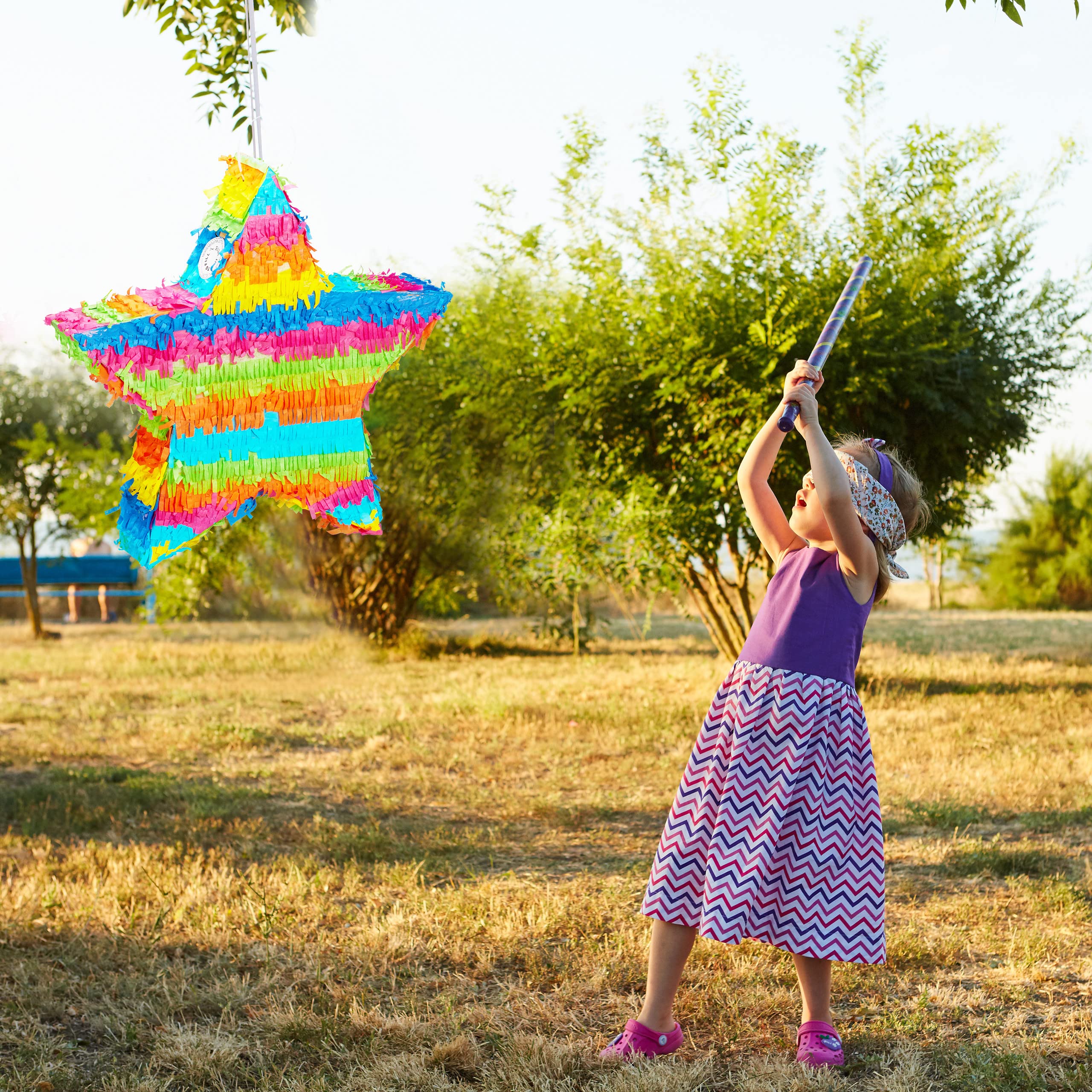 Relaxdays 3-częściowy zestaw pinata gwiazda, pałeczka do pinata z maską na oczy, dla dzieci, kij i opaska na oczy, do samodzielnego napełniania, piñata, kolorowa
