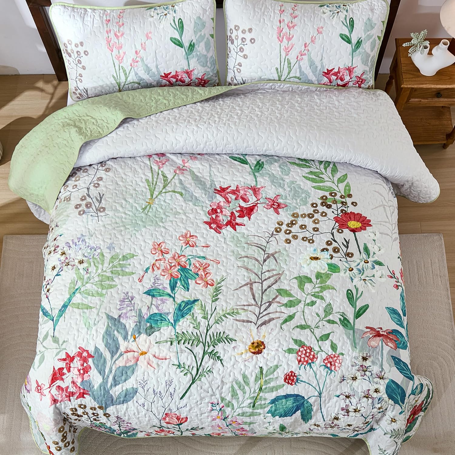 Yiran Floral Quilt Set Queen Size, Sage Green Botanical Bedspreads Bedding Set, 3 Pieces Summer Soft Lightweight Microfiber Coverlet with 2 Pillow Shams for All Season 96x90 Inch - Image 4