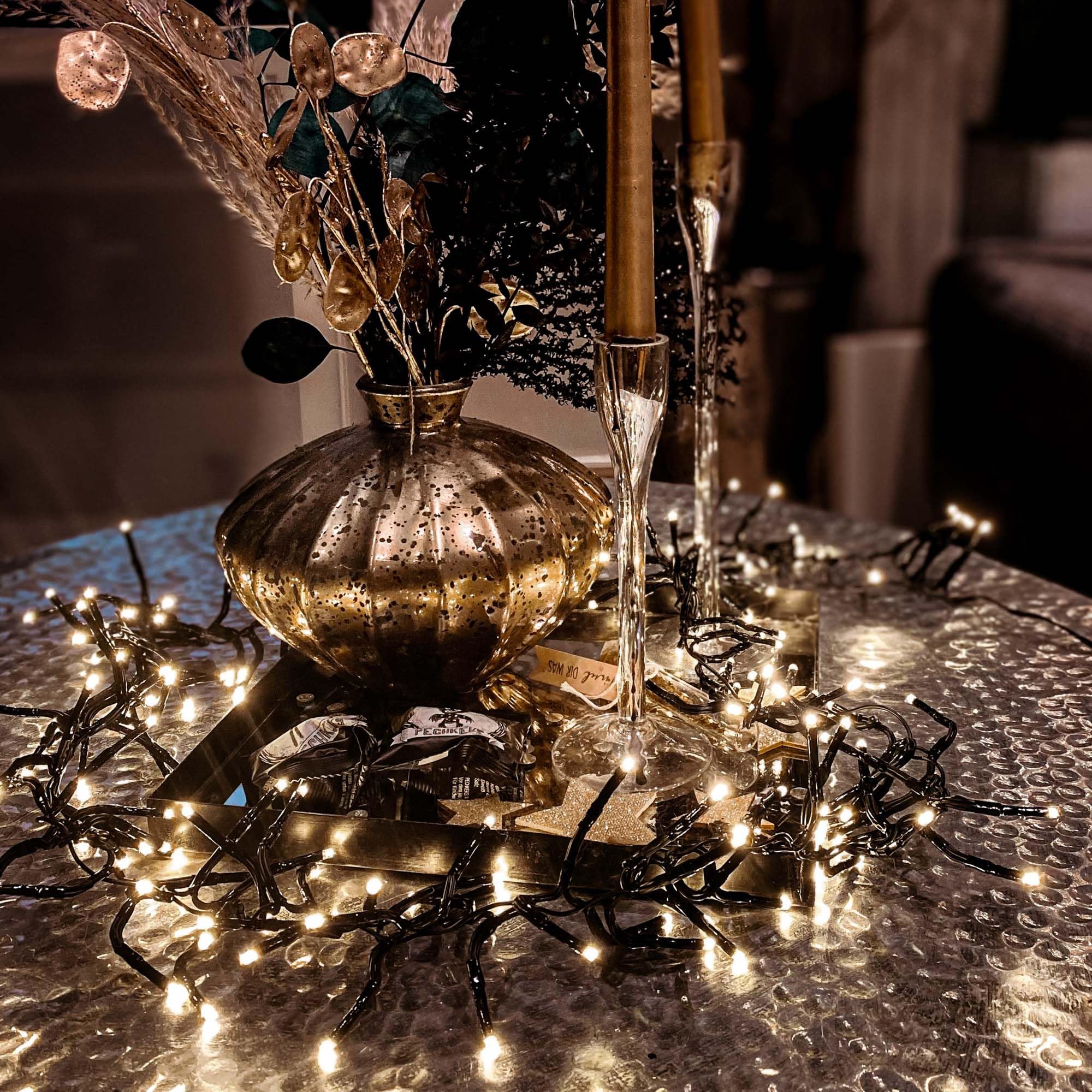 Hellum Guirlande lumineuse extérieure 800 LED blanc chaud, intérieure, guirlande lumineuse arbre de Noël, 15,98m < 59 lumens câble noir 151893