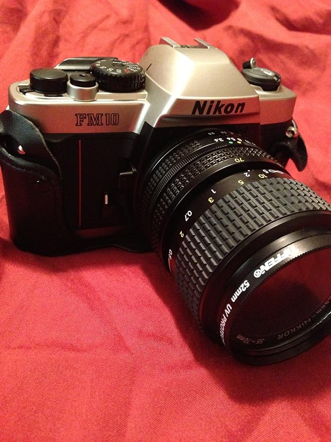 Nikon FM10 Avec Objectif 35-70 Et Flash - Appareil Photo Argentique Doré