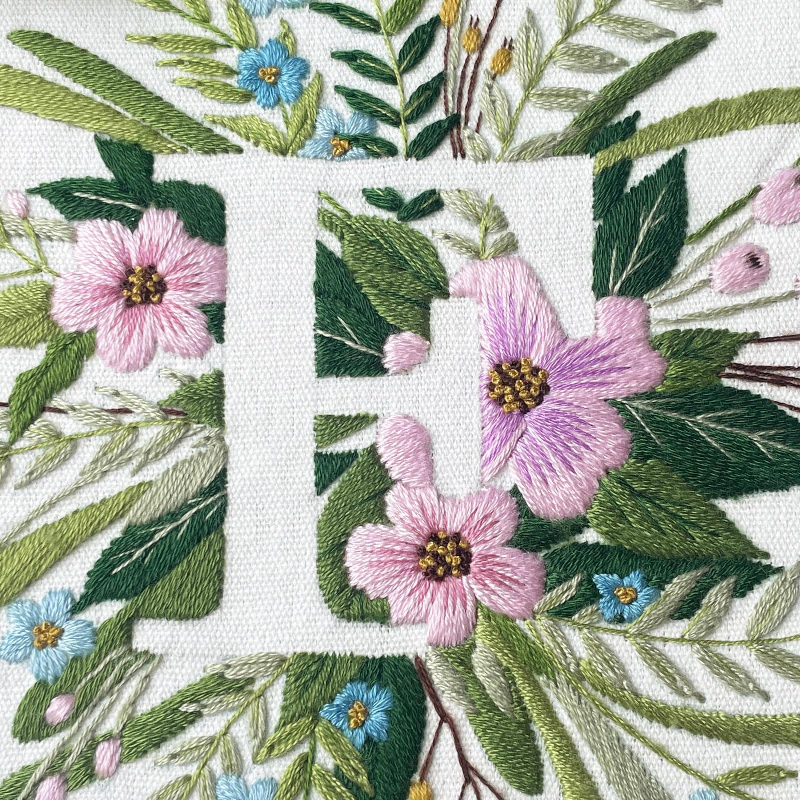 Myfelicity Embroidery Kit for Beginners and Adults Floral and Lettering Design (F), 20 cm x 20 cm - Image 2