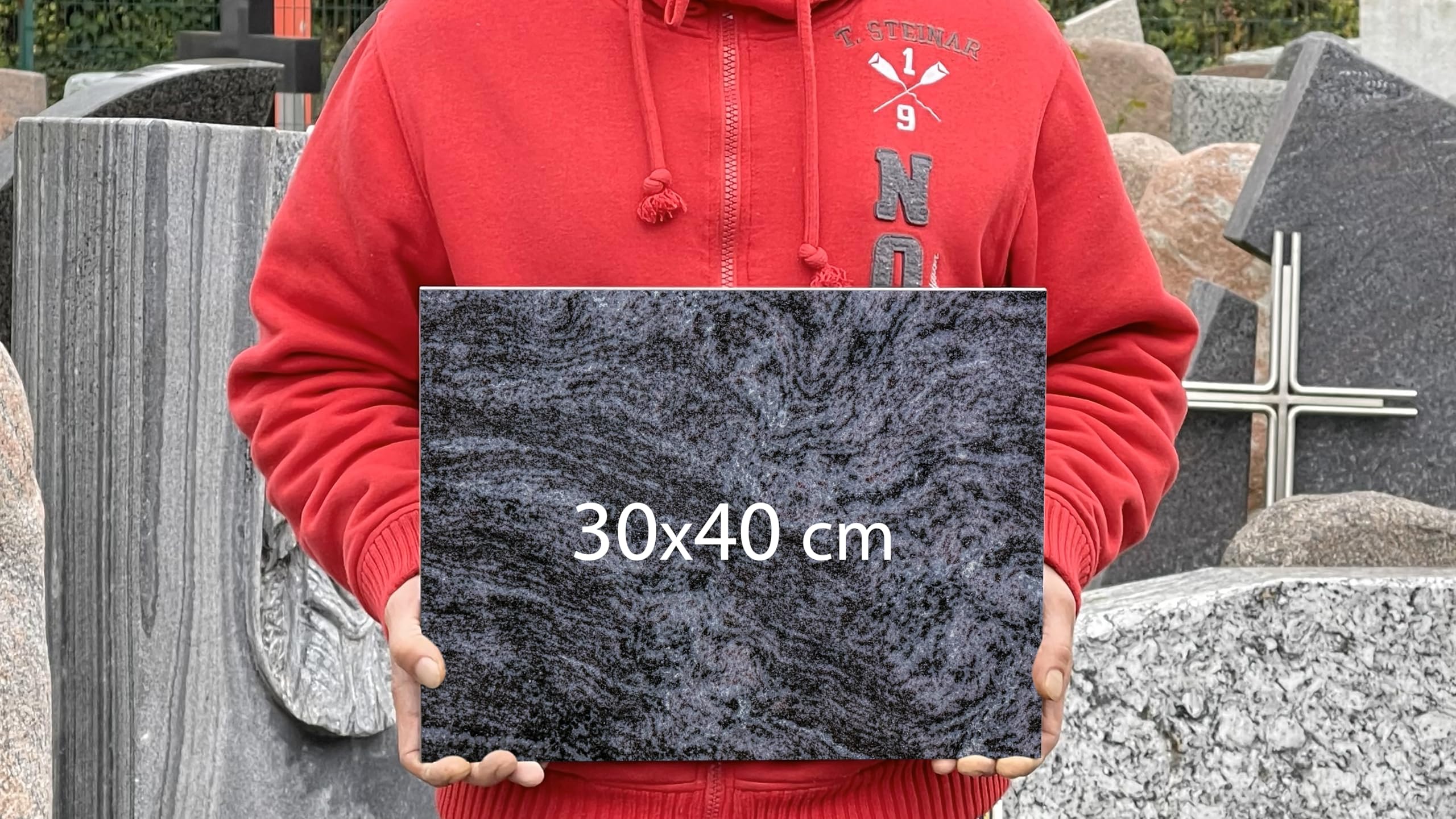 Grabplatte mit Inschrift aus Granit Orion Blue, personalisierbar Gedenktafel für Urnengrab, Wählmotiv, Grabstein für 1-2 Pers., Urnengrabstein (Orion Blue, 30x40cm mit Stützen, Kreuz)