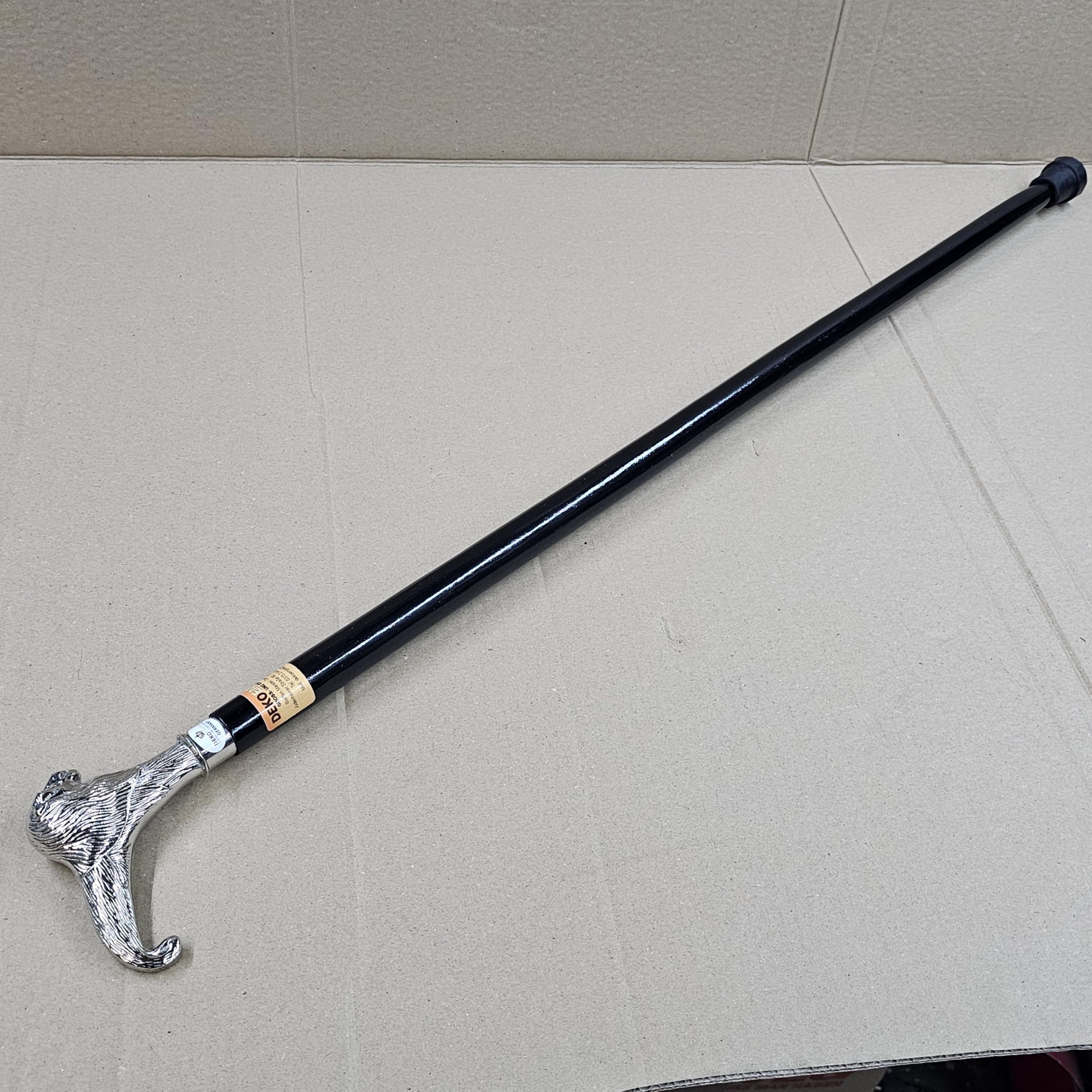Elegancka dekoracyjna drewniana laska, laska ze srebrnym metalowym uchwytem 95 cm długości i wadze 550 g. Z wytrzymałą, antypoślizgową gumową rączką lew