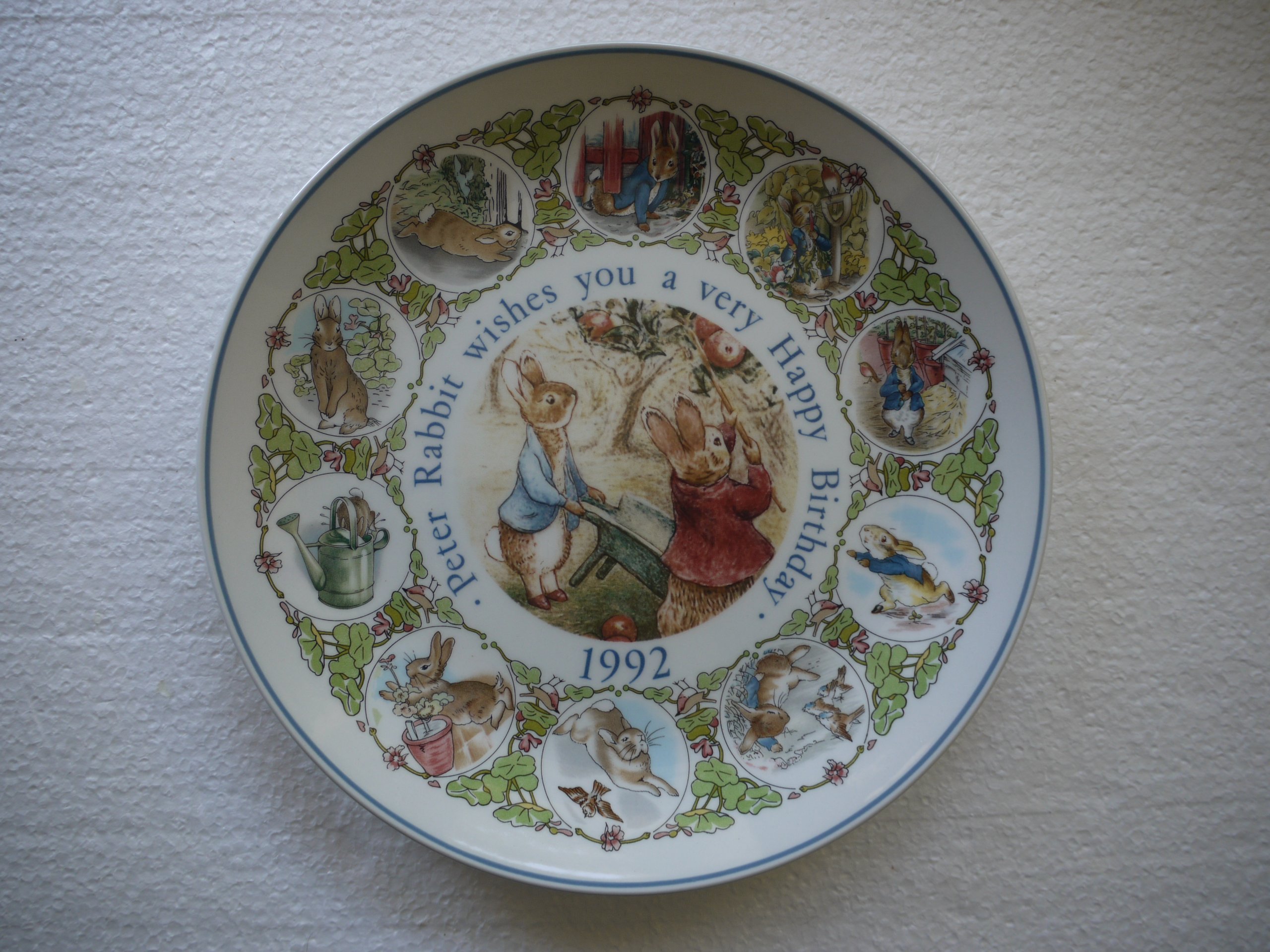 Amazon.co.jp: Wedgwood Peter Rabbit 1992誕生日プレート( Made