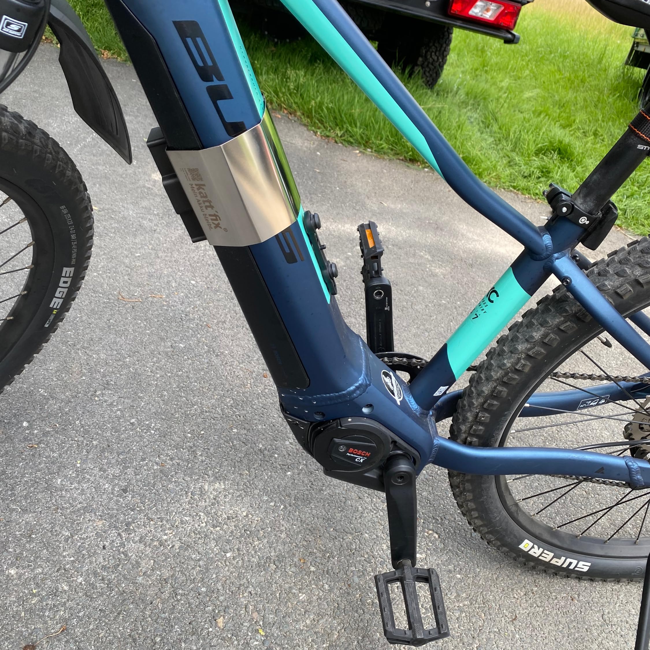 E-Bike-Akkuschloss „Kattfix“ für Bulls Fahrräder, E-Bike Akku-Diebstahlsicherung (Modell Aminga) Sport & Freizeit