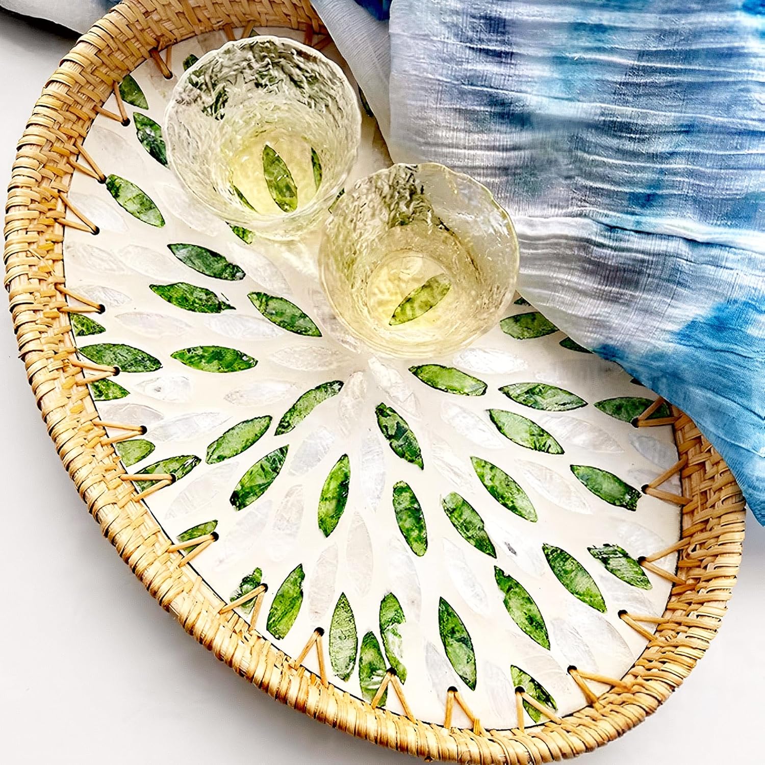 i-lan Set of 3 Green Mother of Pearl Inlay Rattan Trays - Oval Handwoven Decorative Nesting Trays for Coffee Table & Ottoman - 13/12/11 Inch Emerald Green Woven Platters for Boho Home Decor & Wall Art