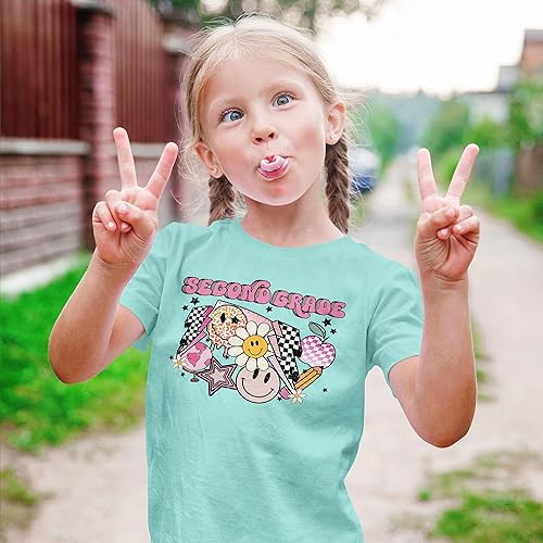 Miniatura 2 de Olive Loves Apple Fun Retro 2nd Grade Smiley Face First Day of School & Last Day of School Gift Back to School T-Shirt