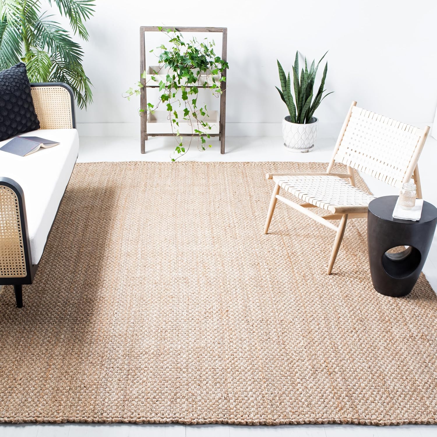 SAFAVIEH Natural Fiber Collection Accent Rug - 2' x 3', Natural, Handmade Farmhouse Jute, Ideal for High Traffic Areas in Entryway, Living Room, Bedroom (NF267A)