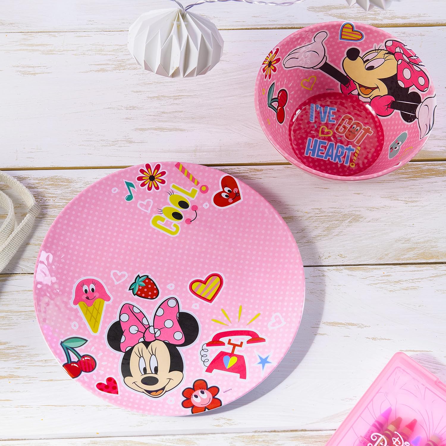 Zak Designs Disney Minnie Mouse Dinnerware Set Includes Embossed Plate, Bowl, and Tumbler, Made of Durable Plastic Material and Perfect for Kids (3 Piece Set)