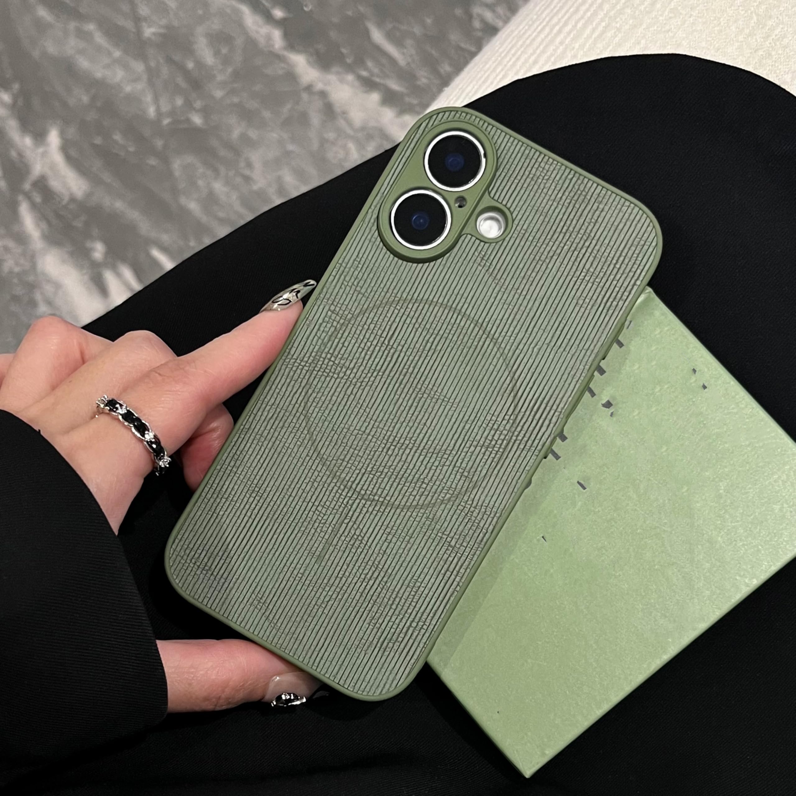 Coque iPhone 15 Pro vert antichoc magnétique